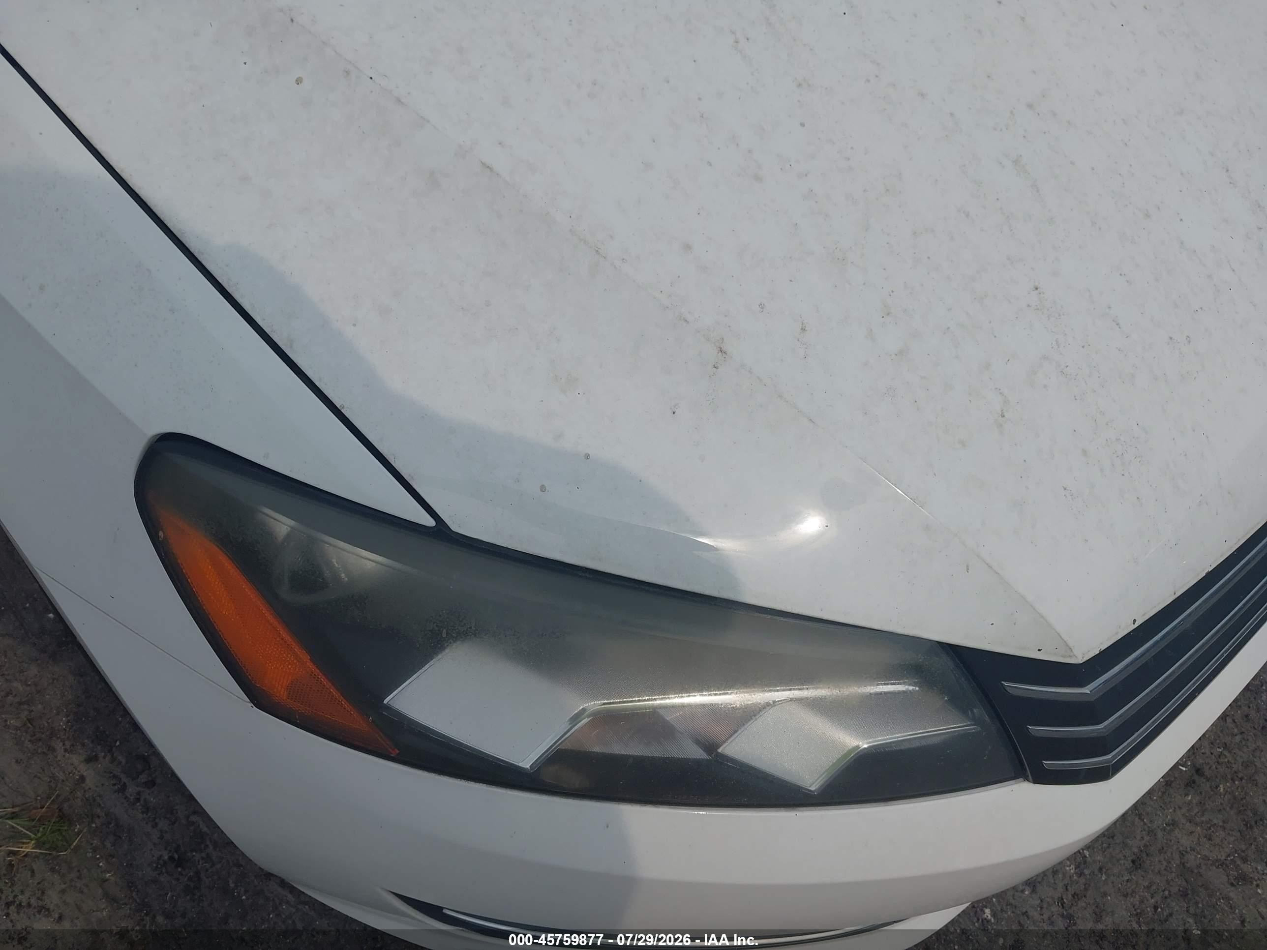 2014 Volkswagen Passat 2.0l Tdi Se Белый vin: 1VWBN7A35EC044672