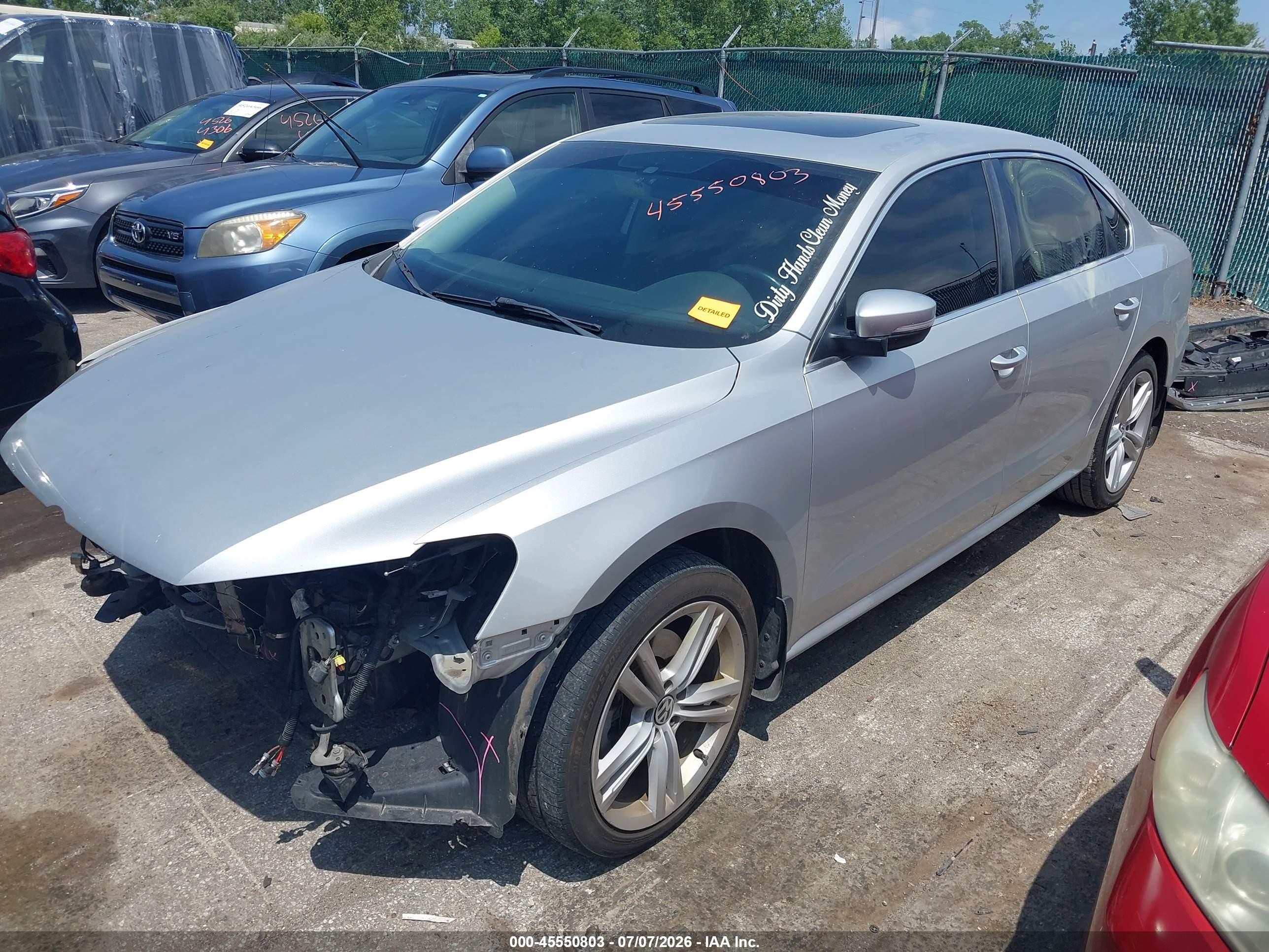 2014 Volkswagen Passat 2.0l Tdi Se Silver vin: 1VWBN7A35EC067434