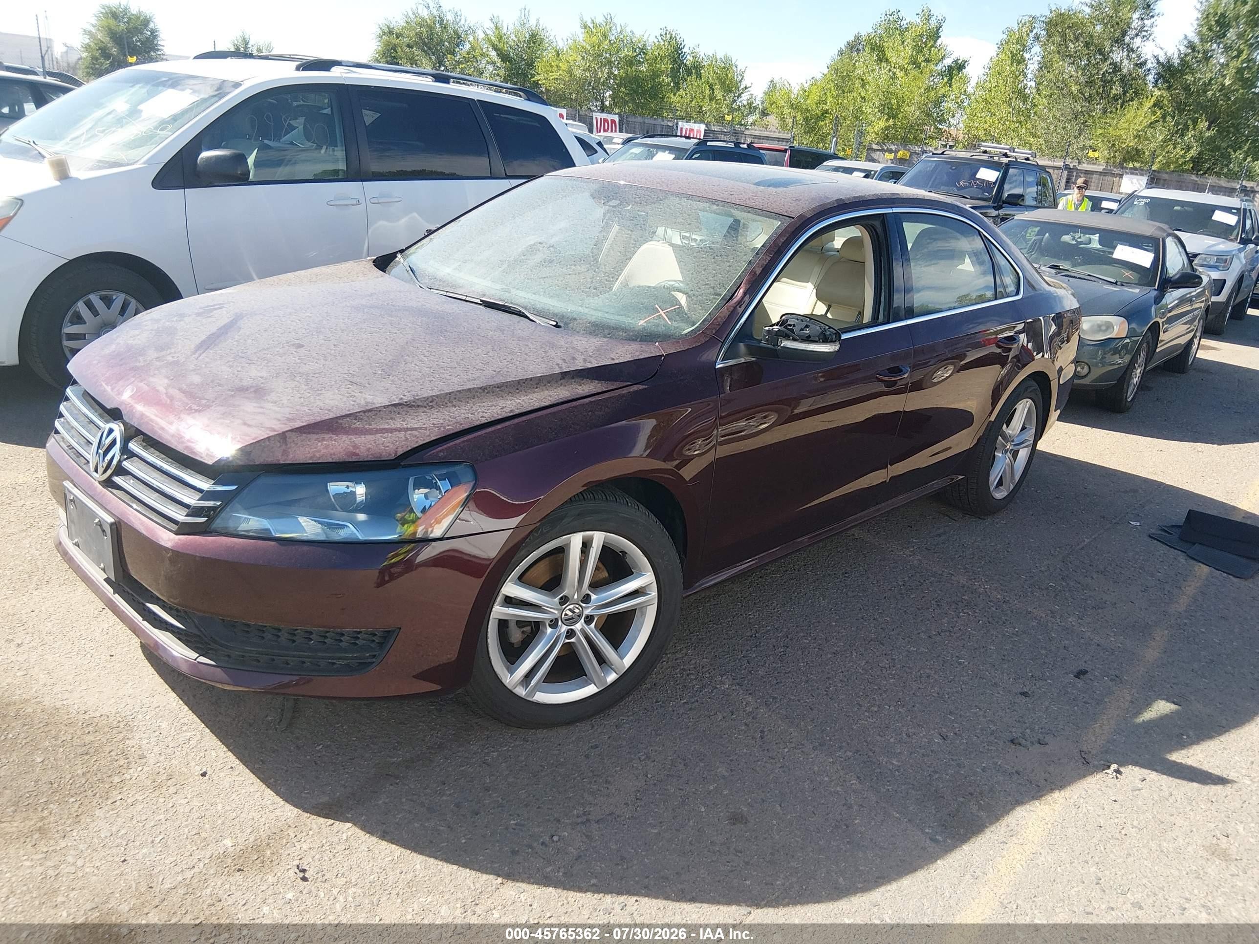 2014 Volkswagen Passat 2.0l Tdi Se Красный vin: 1VWBN7A35EC068096