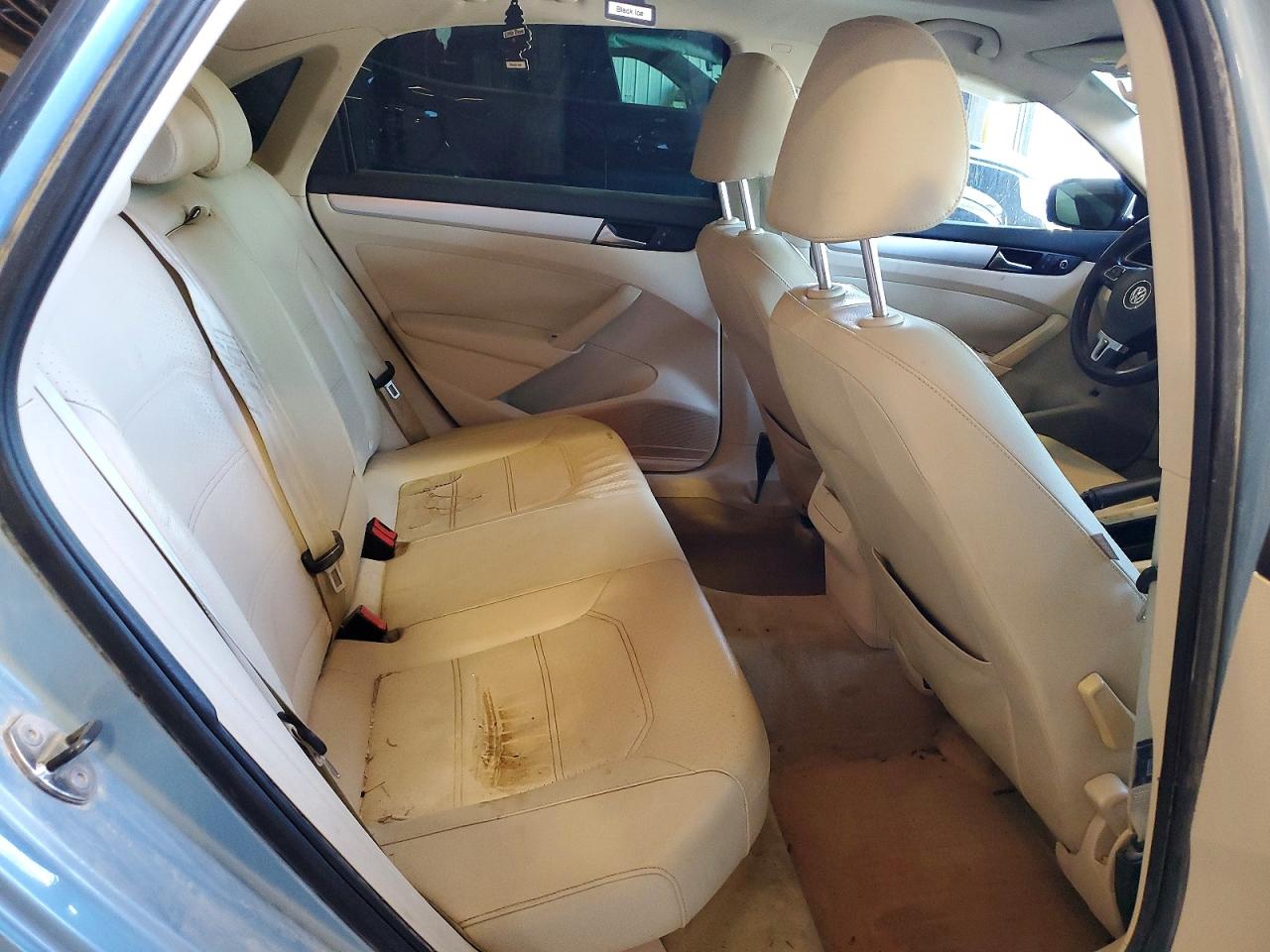 2012 Volkswagen Passat Se Blue vin: 1VWBN7A36CC025609