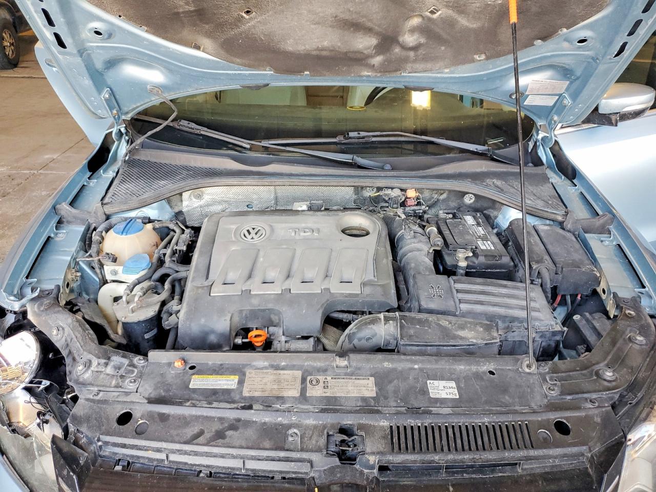 2012 Volkswagen Passat Se Blue vin: 1VWBN7A36CC025609