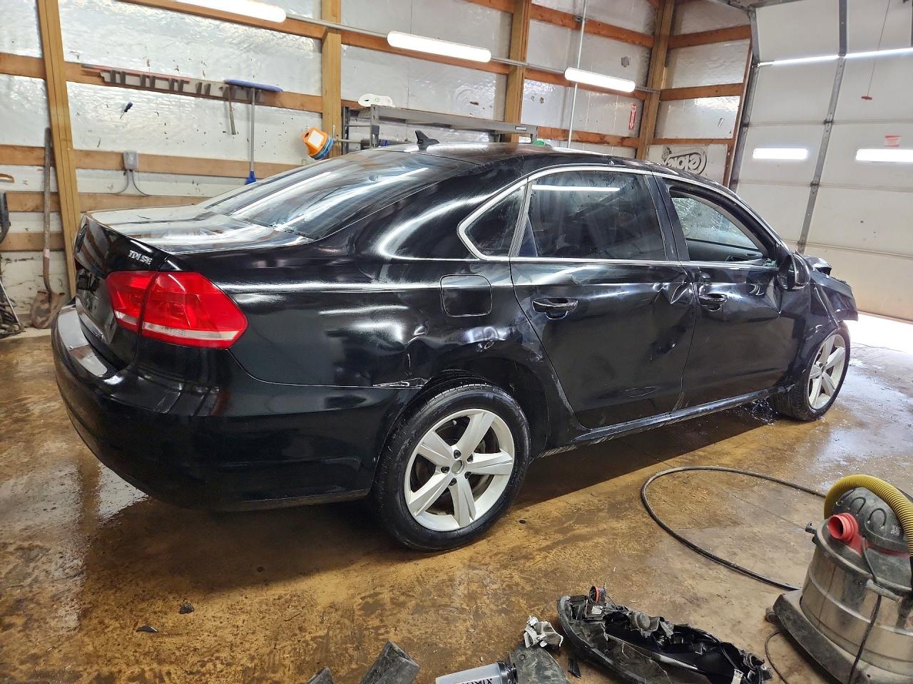 2012 Volkswagen Passat Se Black vin: 1VWBN7A36CC086068