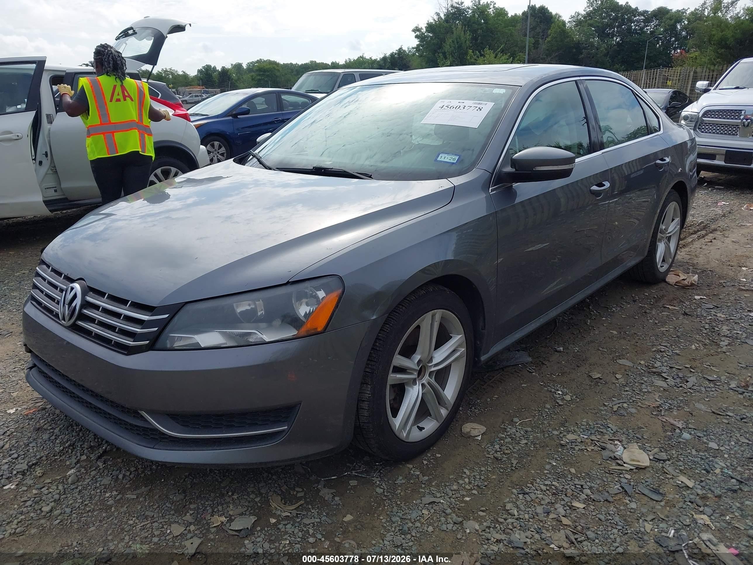 2014 Volkswagen Passat Se Gray vin: 1VWBN7A36EC024706
