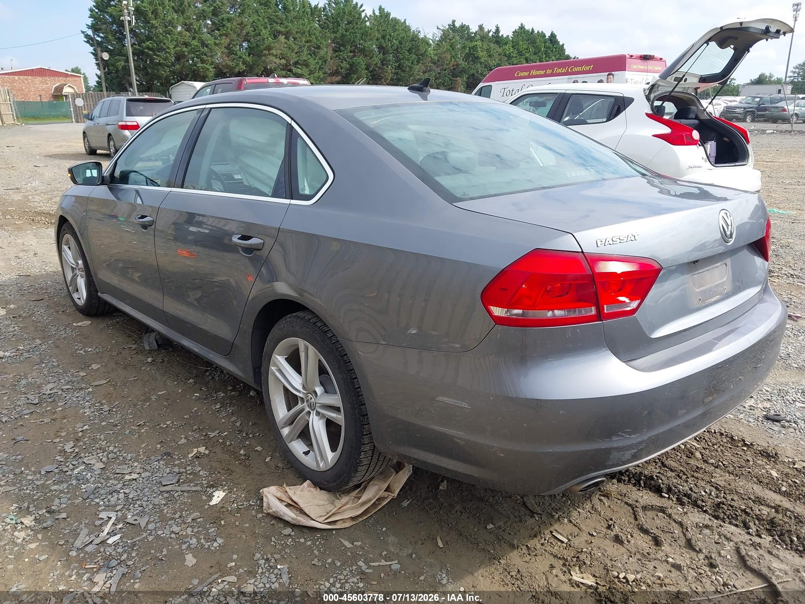 2014 Volkswagen Passat Se Gray vin: 1VWBN7A36EC024706