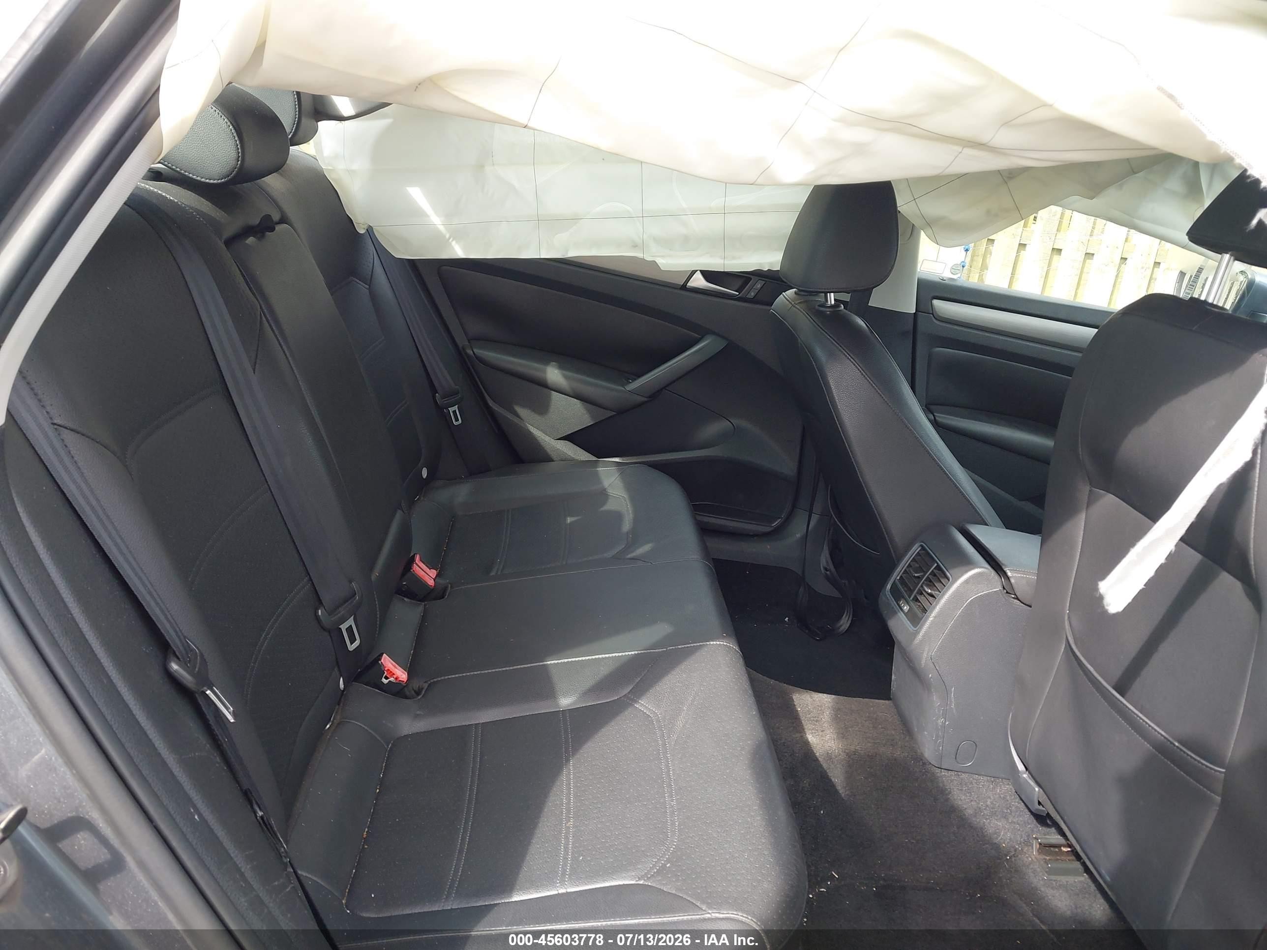 2014 Volkswagen Passat Se Gray vin: 1VWBN7A36EC024706
