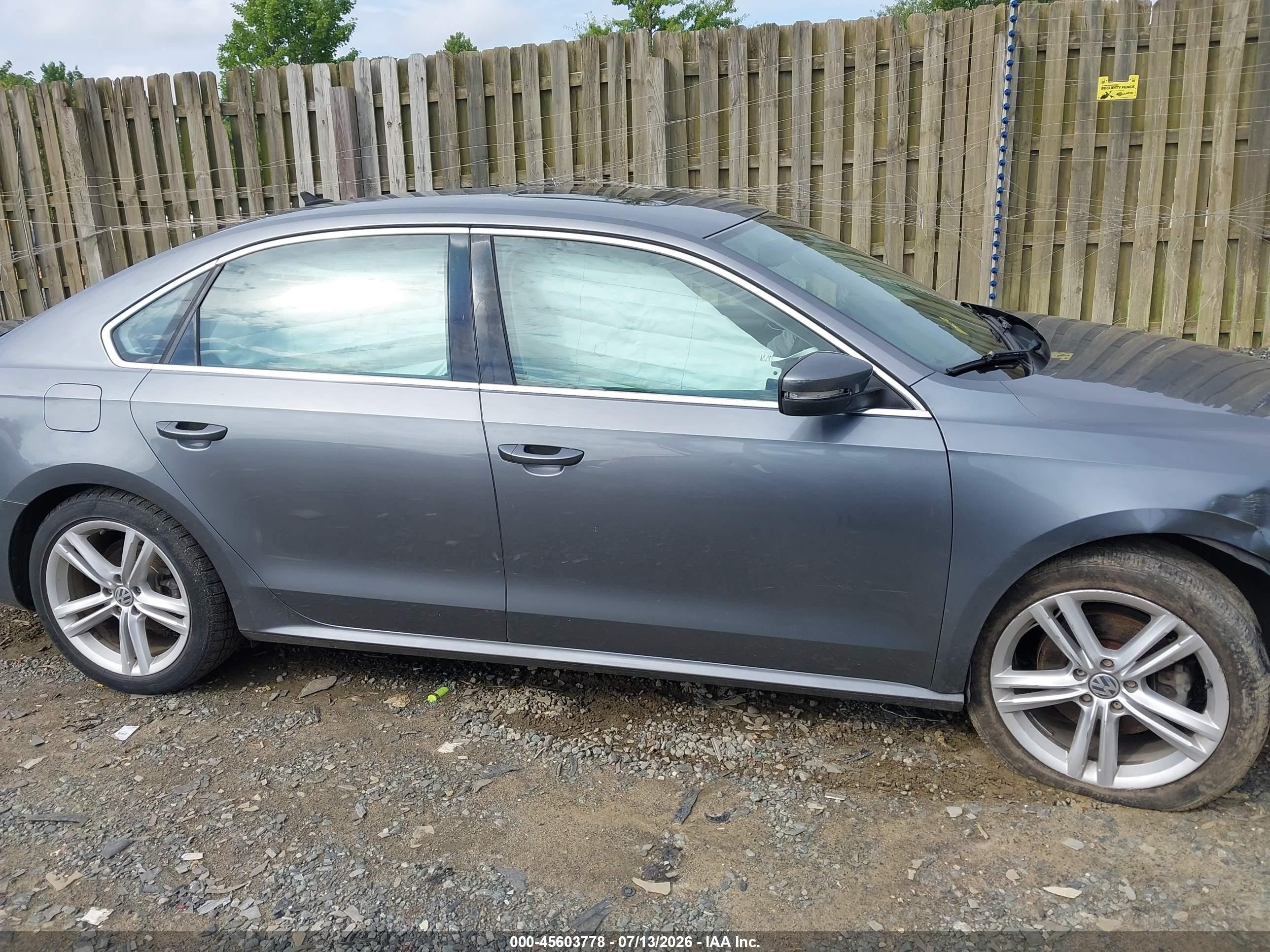 2014 Volkswagen Passat Se Gray vin: 1VWBN7A36EC024706