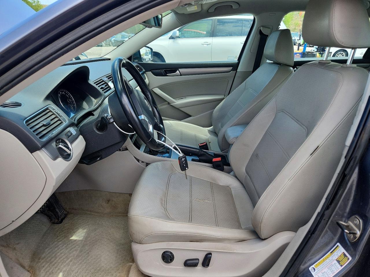 2014 Volkswagen Passat Se Gray vin: 1VWBN7A36EC044177