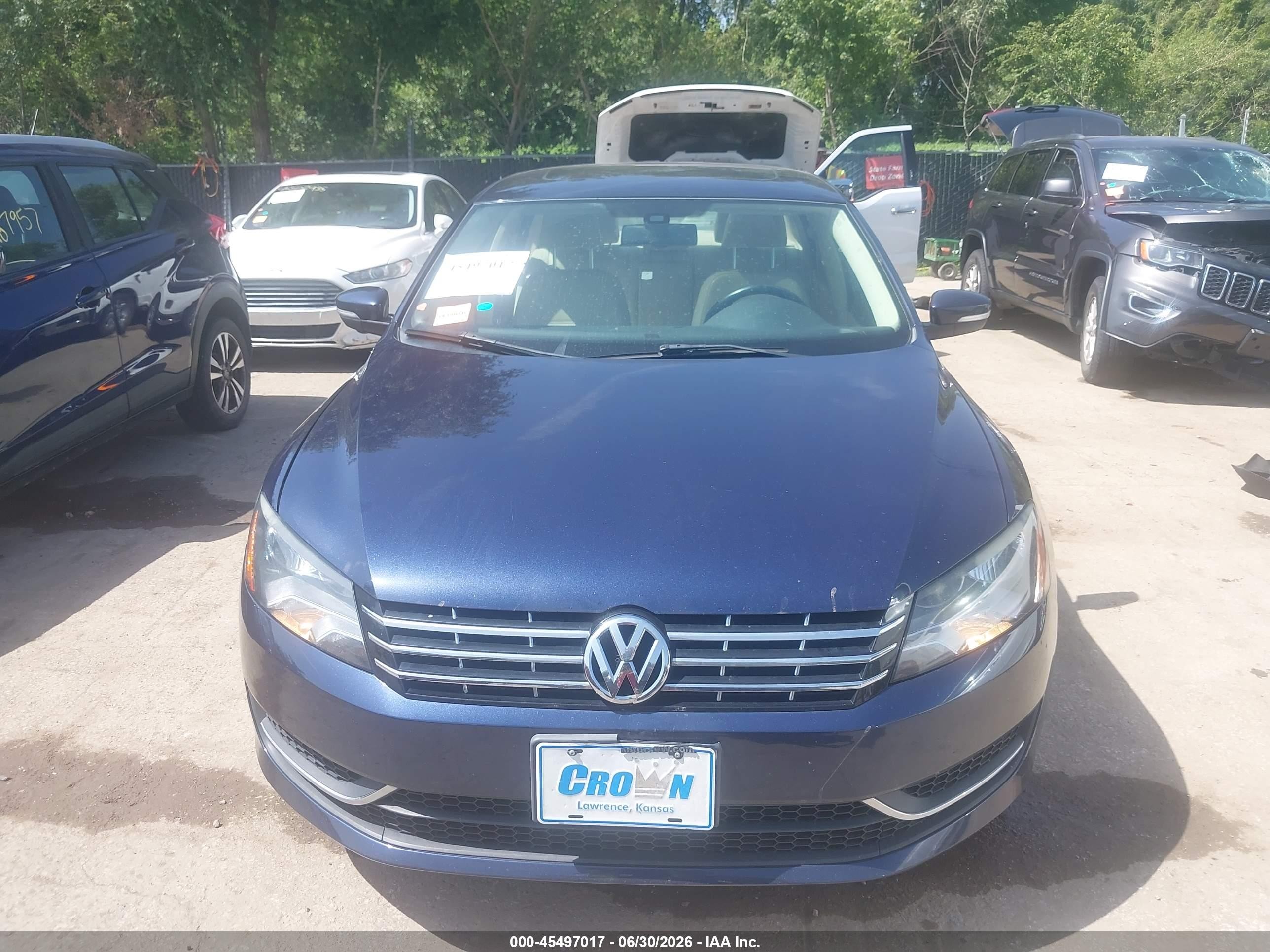 2014 Volkswagen Passat 2.0l Tdi Se Синий vin: 1VWBN7A36EC100344