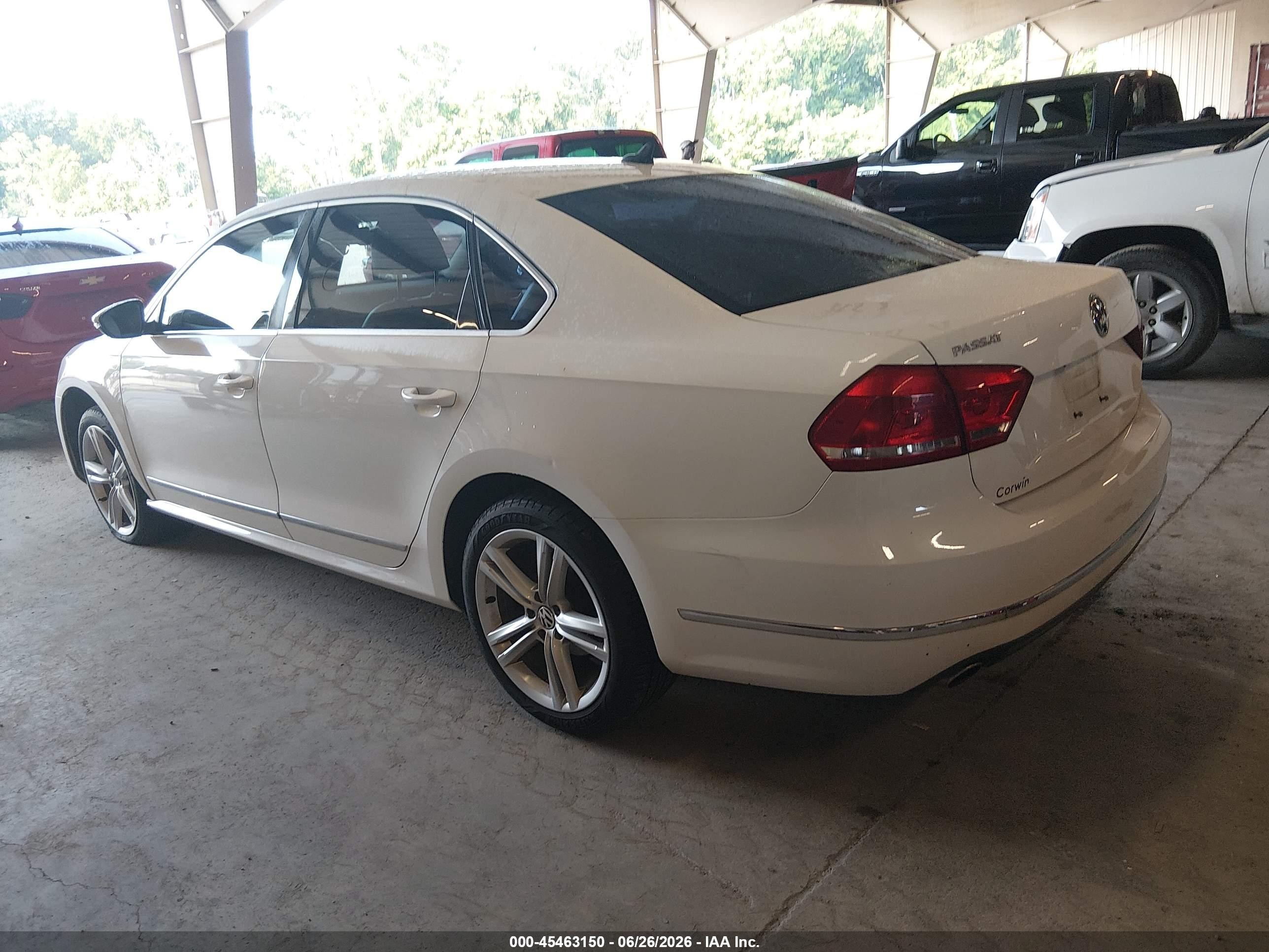 2012 Volkswagen Passat 2.0l Tdi Se White vin: 1VWBN7A37CC063530