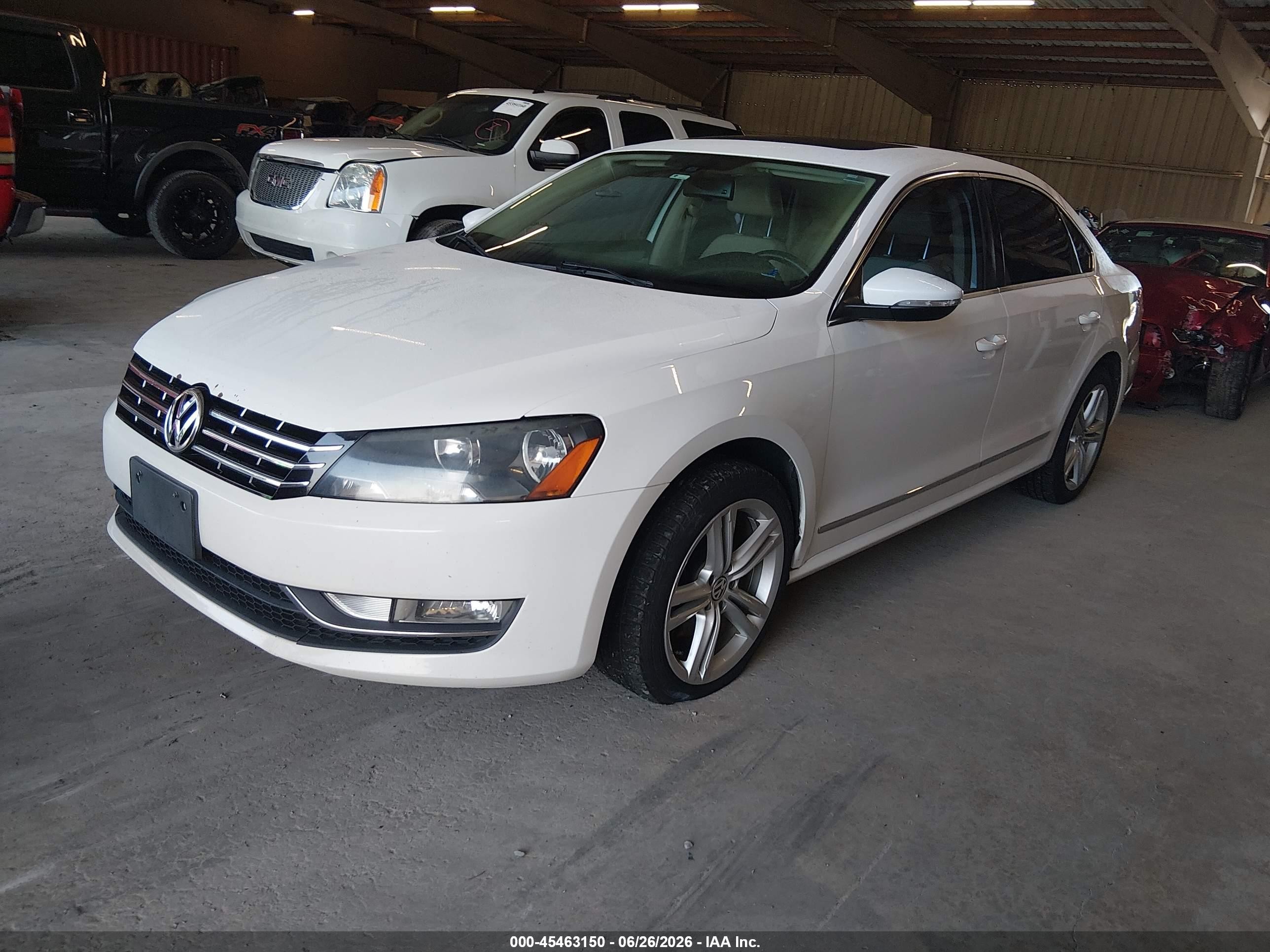 2012 Volkswagen Passat 2.0l Tdi Se White vin: 1VWBN7A37CC063530