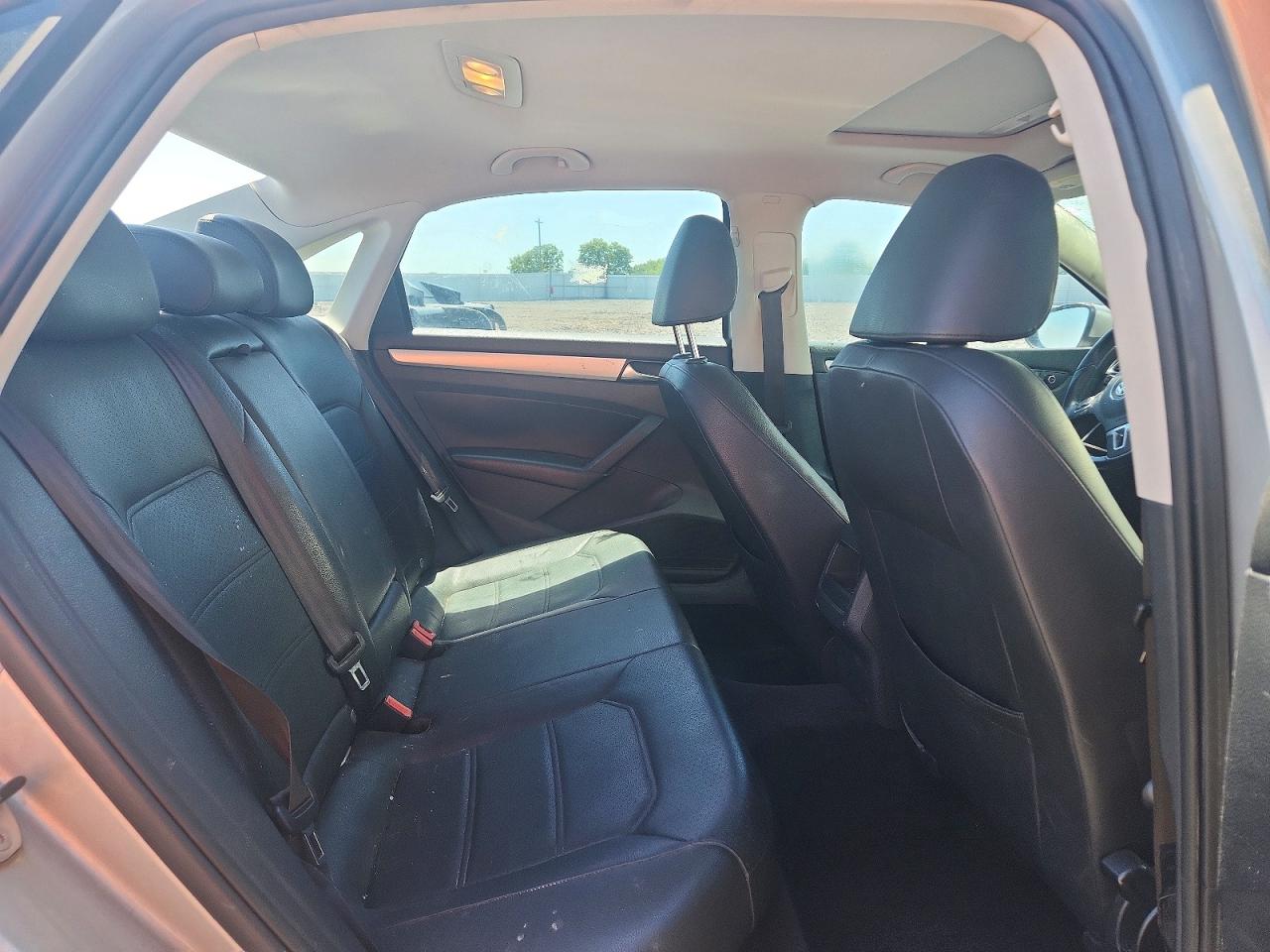 2012 Volkswagen Passat Se Silver vin: 1VWBN7A37CC099847