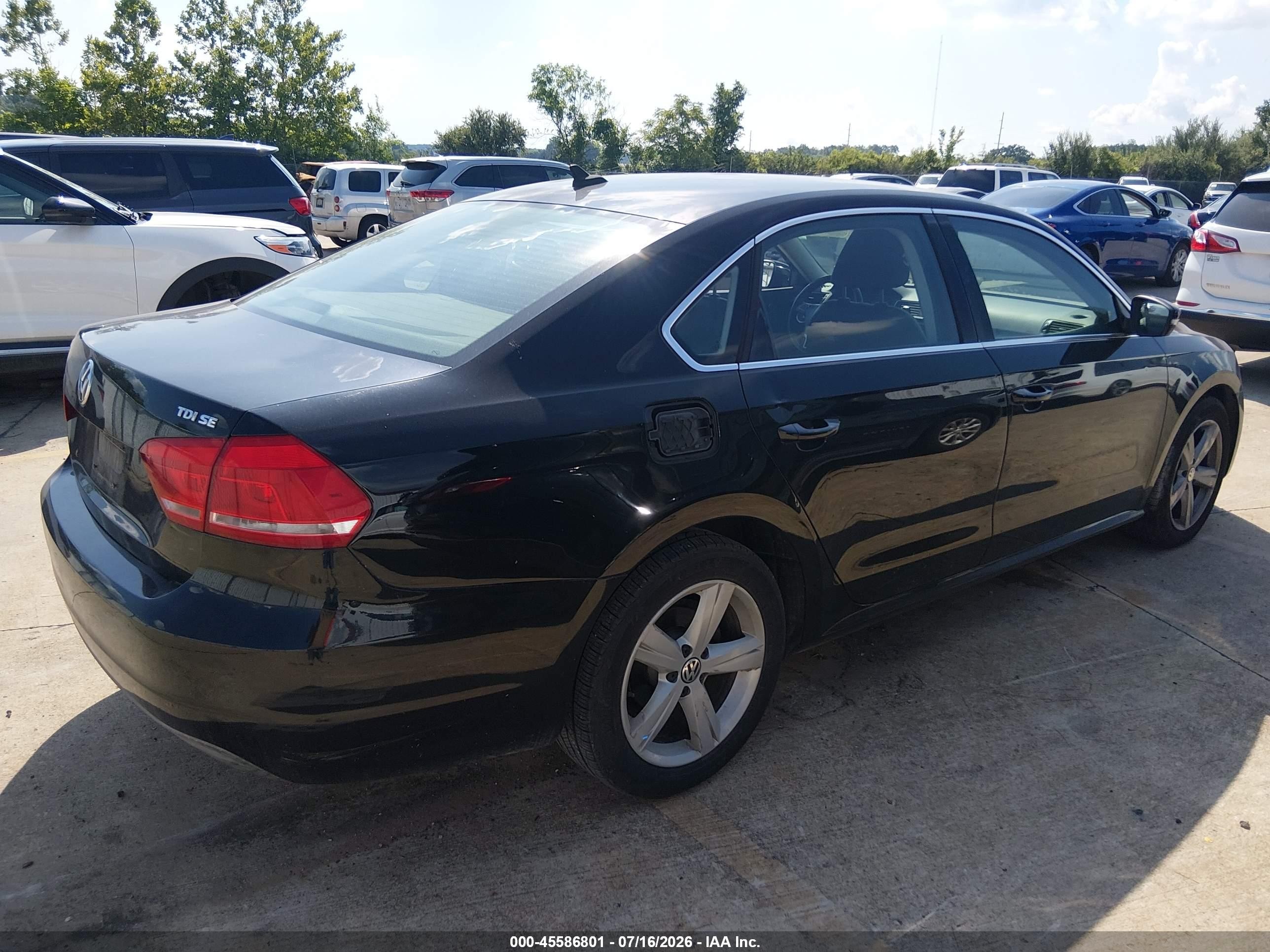 2013 Volkswagen Passat 2.0l Tdi Se Black vin: 1VWBN7A37DC044560