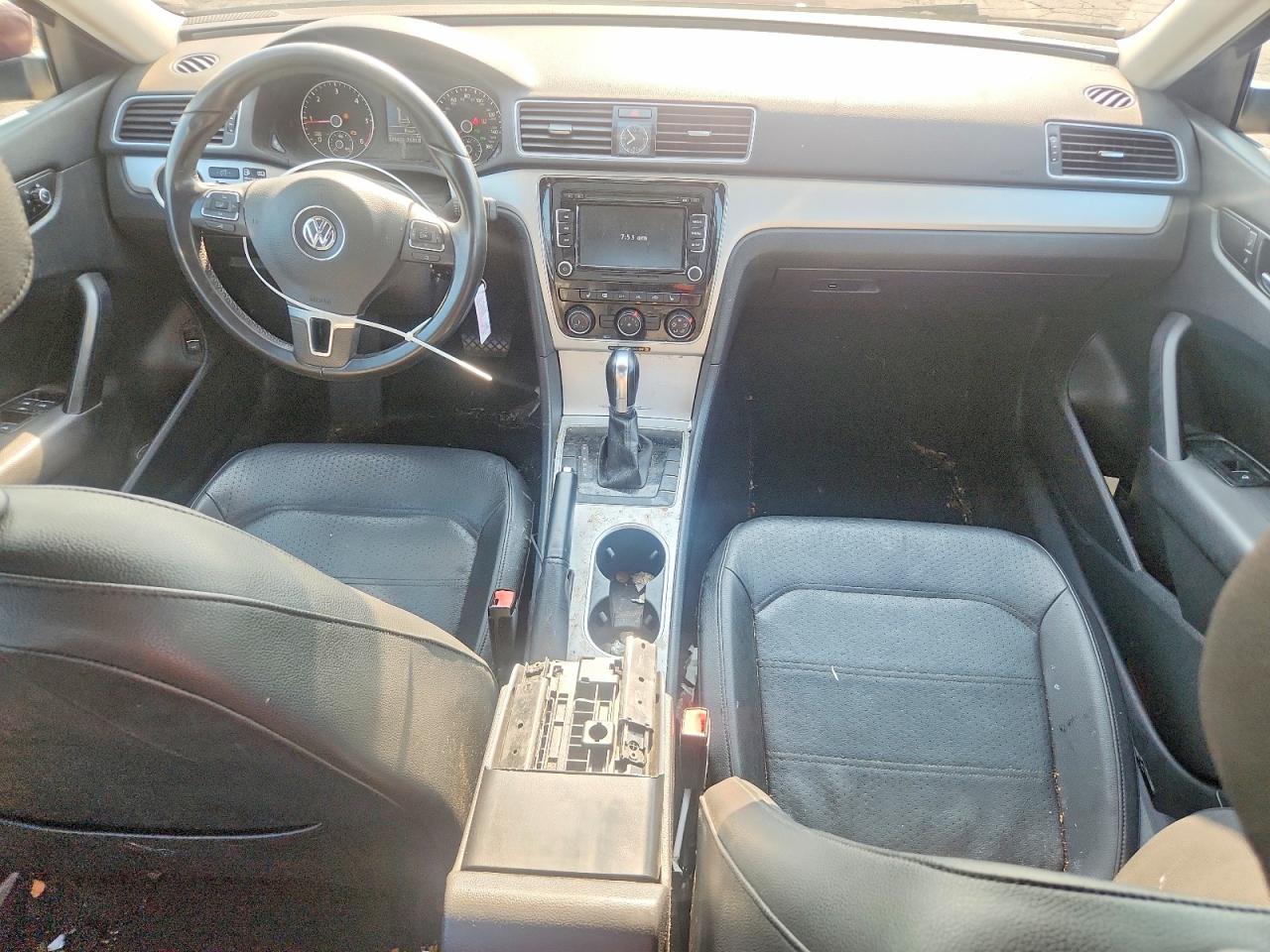 2013 Volkswagen Passat Se Burgundy vin: 1VWBN7A37DC059057
