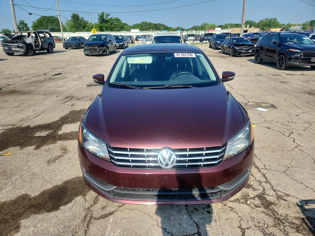 2013 Volkswagen Passat Se Burgundy vin: 1VWBN7A37DC059057