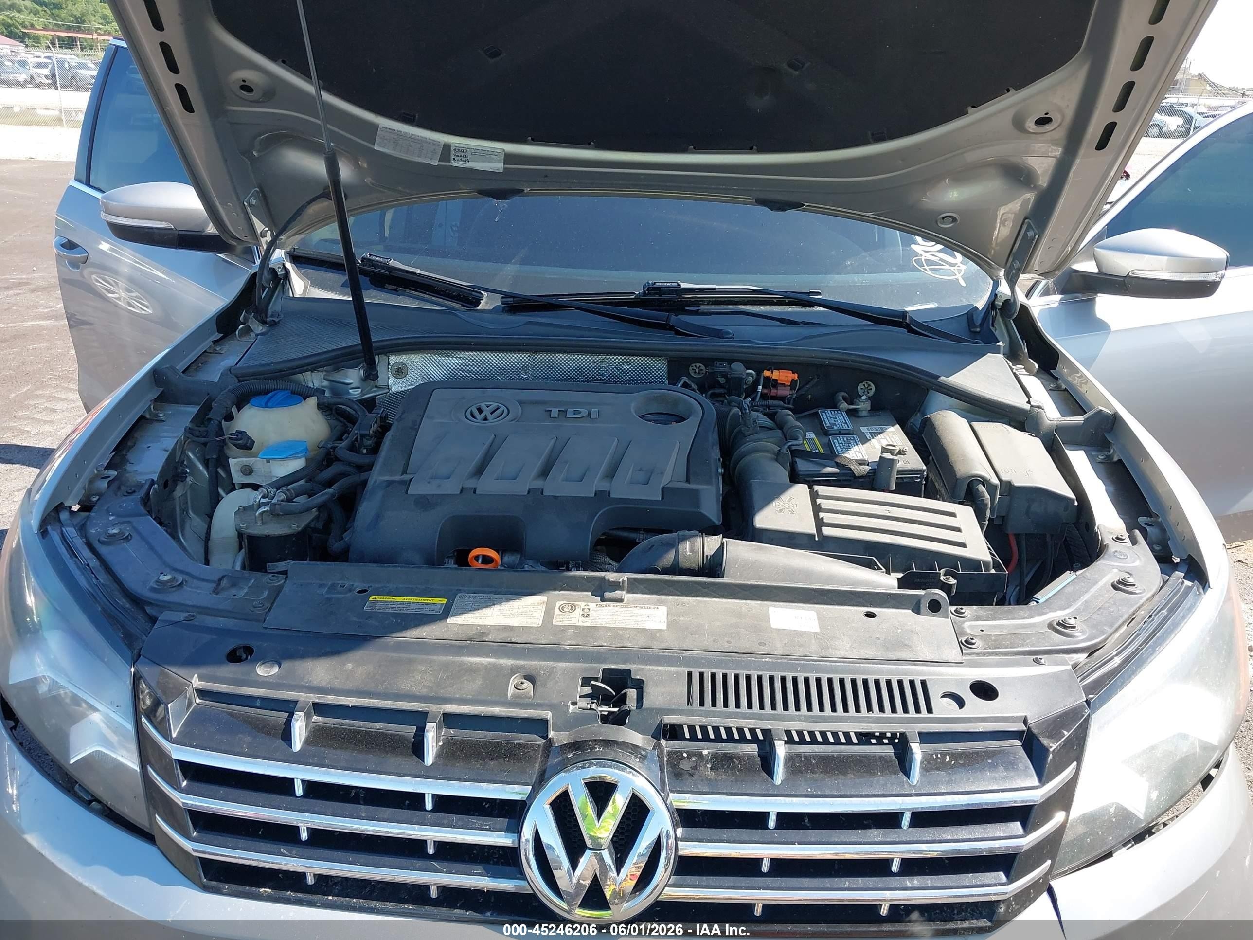 2014 Volkswagen Passat 2.0l Tdi Se Silver vin: 1VWBN7A37EC051087