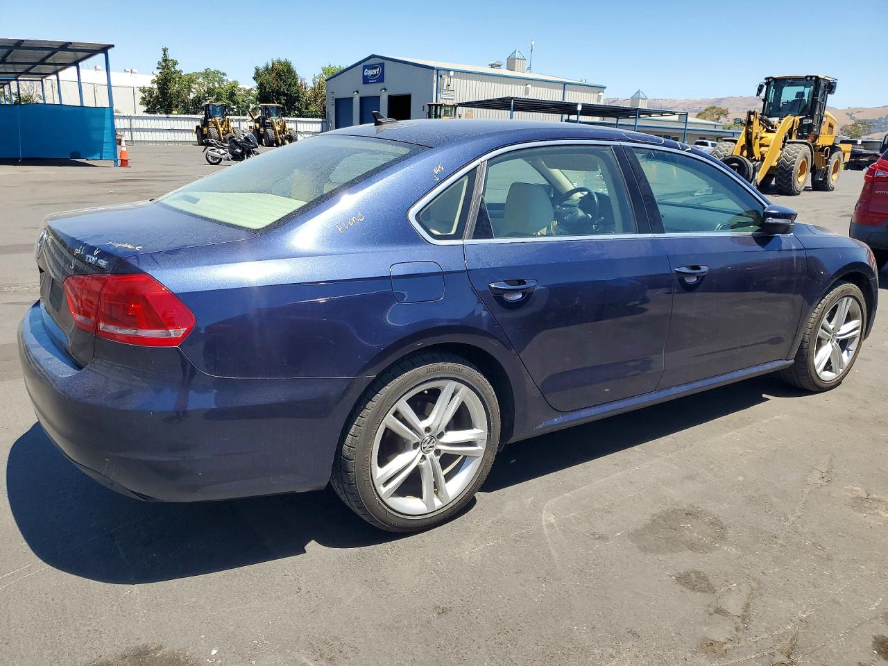2014 Volkswagen Passat Se Blue vin: 1VWBN7A37EC052434