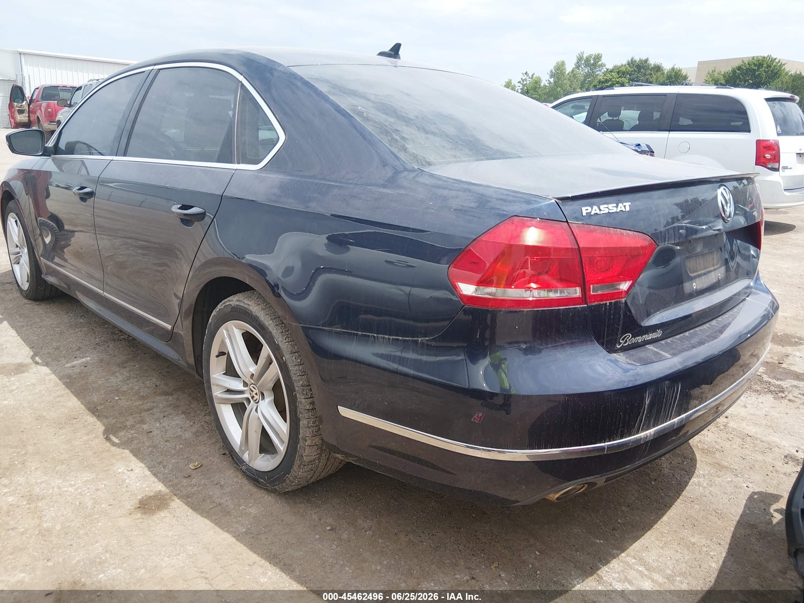 2014 Volkswagen Passat 2.0l Tdi Se Blue vin: 1VWBN7A37EC079262