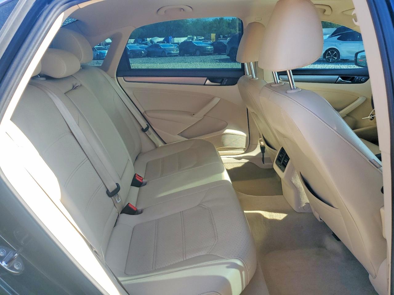 2014 Volkswagen Passat Se Черный vin: 1VWBN7A37EC100837