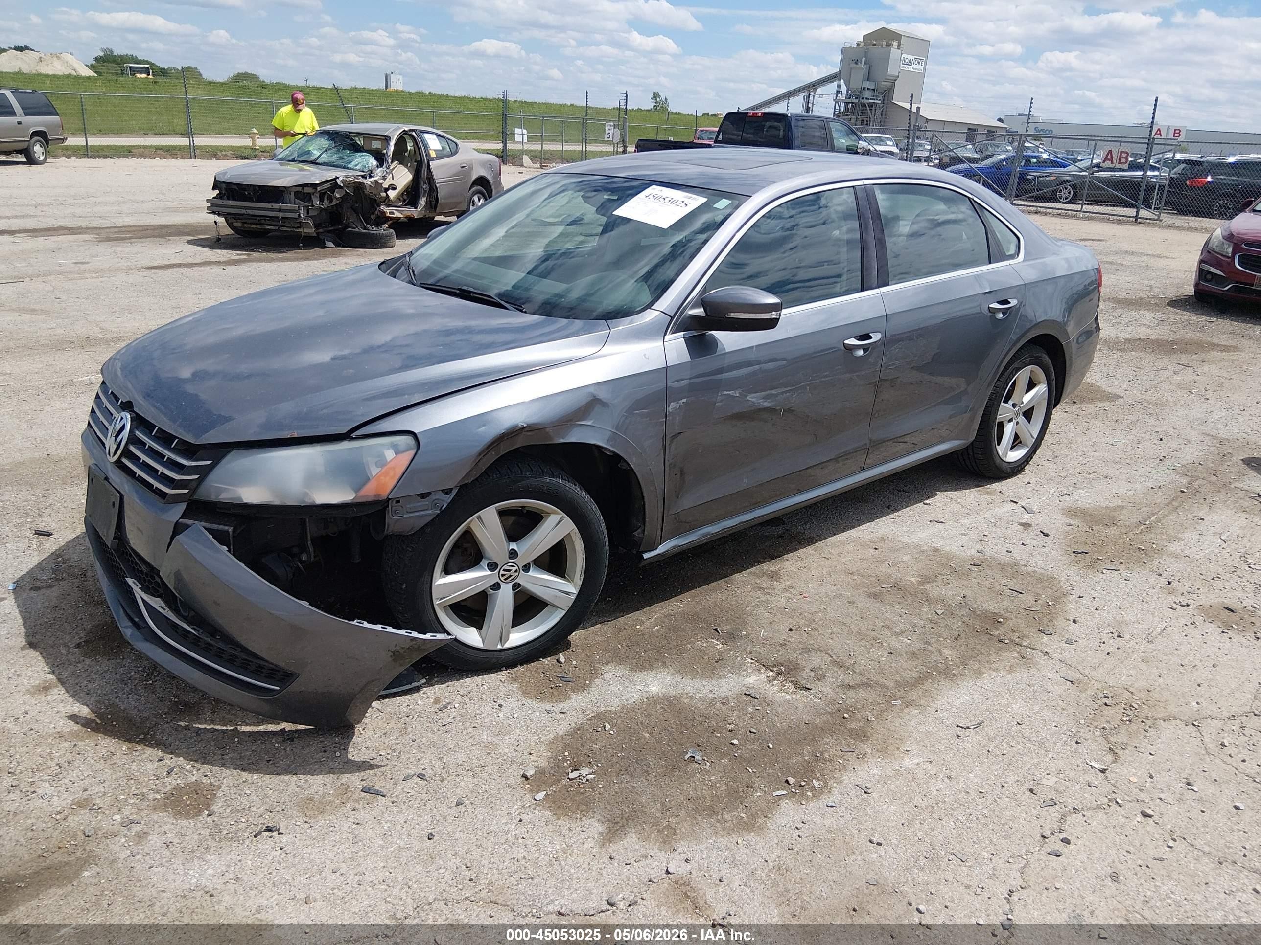 2013 Volkswagen Passat 2.0l Tdi Se Gray vin: 1VWBN7A38DC009753