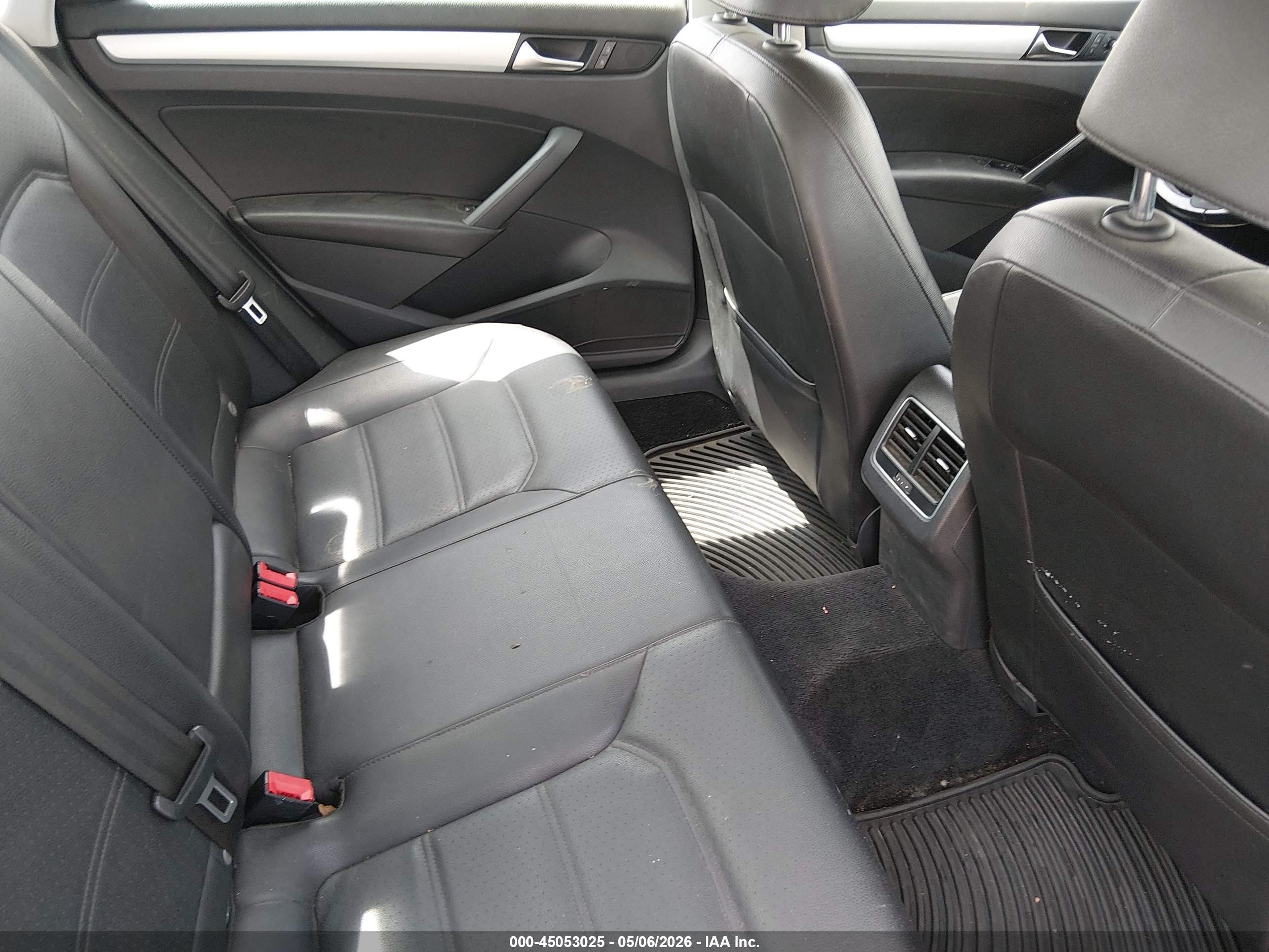 2013 Volkswagen Passat 2.0l Tdi Se Gray vin: 1VWBN7A38DC009753
