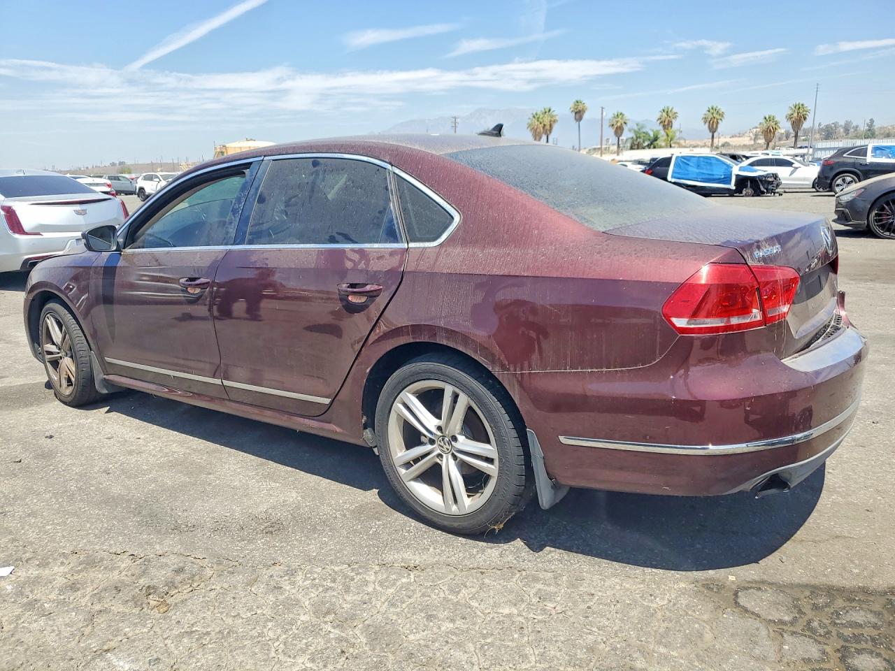 2013 Volkswagen Passat Se Burgundy vin: 1VWBN7A38DC031235