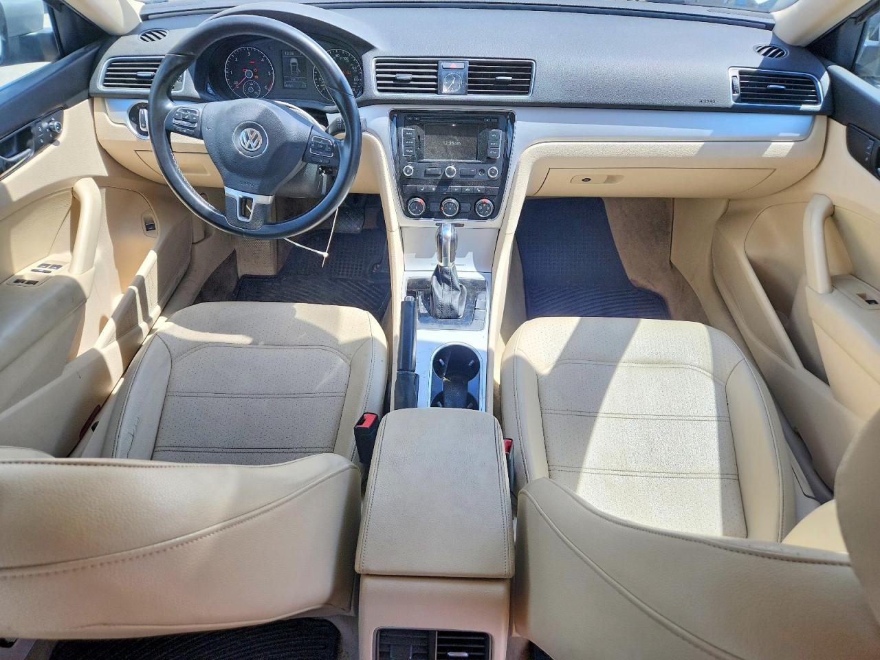 2013 Volkswagen Passat Se Cream vin: 1VWBN7A38DC112381