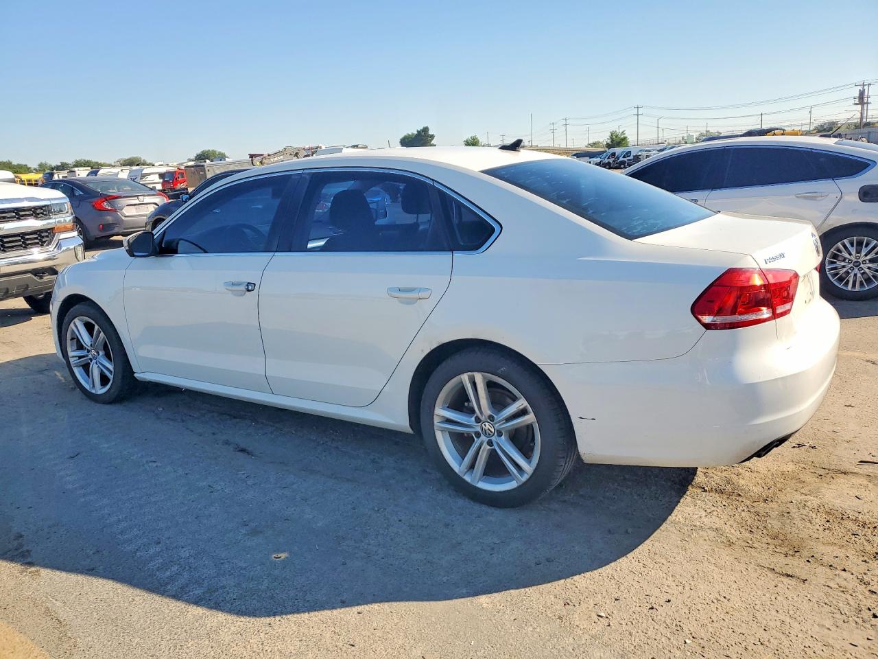2014 Volkswagen Passat Se White vin: 1VWBN7A38EC097253