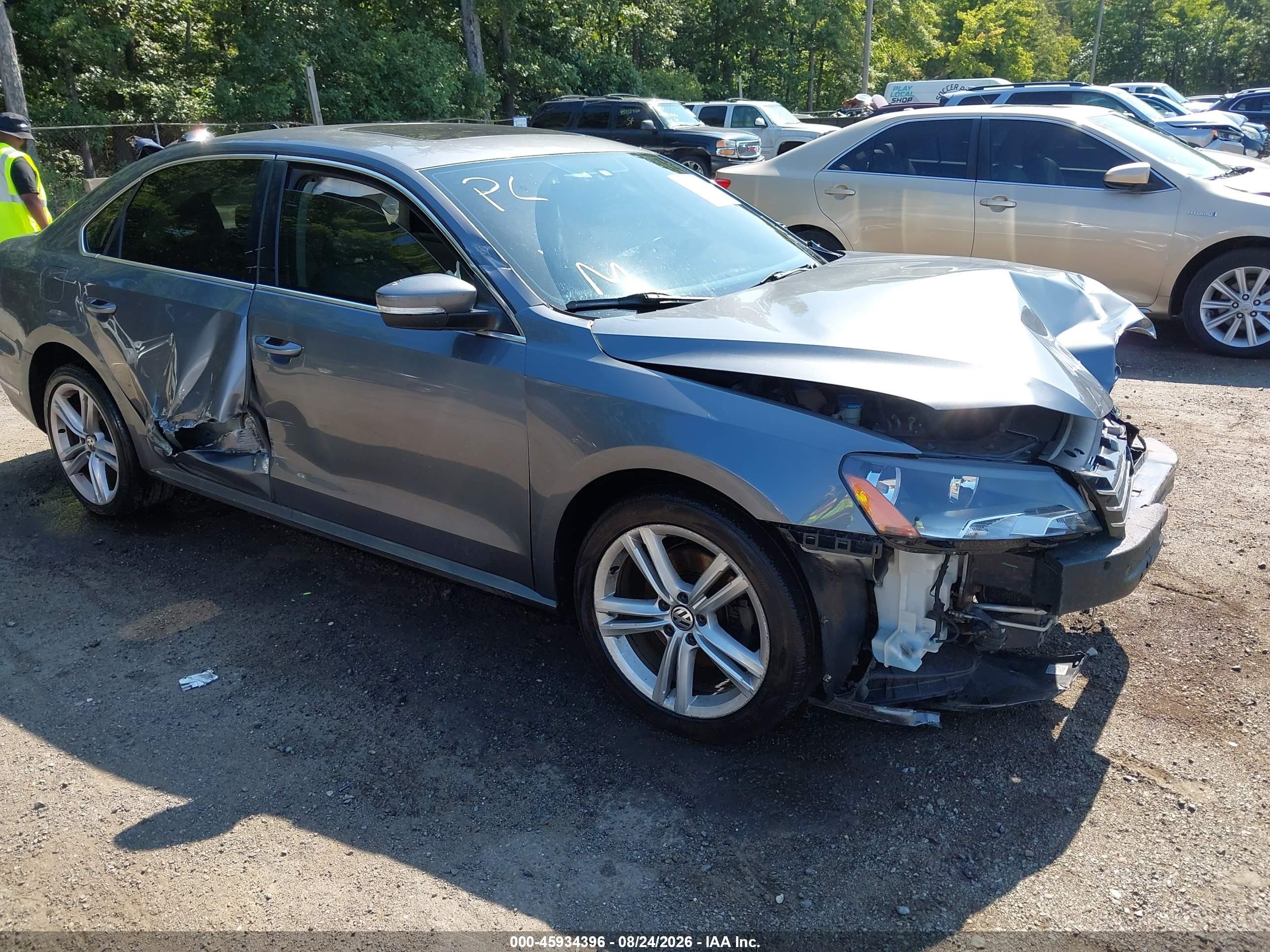 2014 Volkswagen Passat 2.0l Tdi Se Gray vin: 1VWBN7A38EC100460