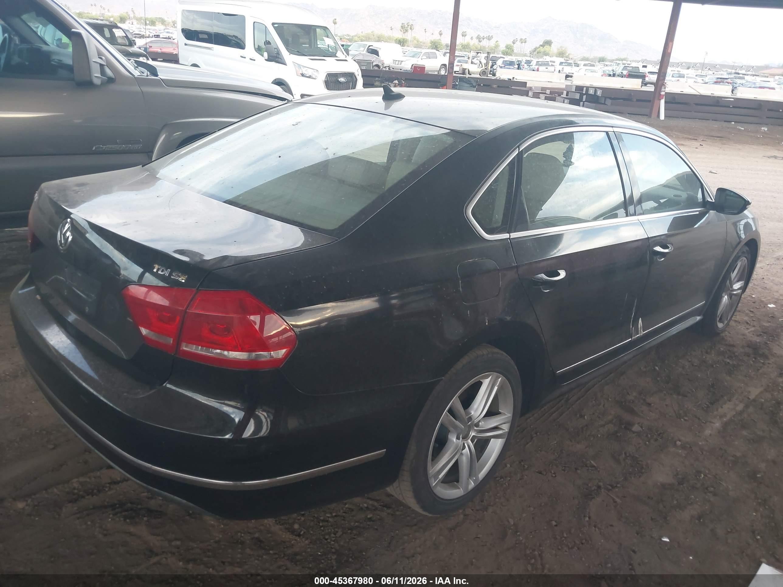 2012 Volkswagen Passat 2.0l Tdi Se Black vin: 1VWBN7A39CC017343