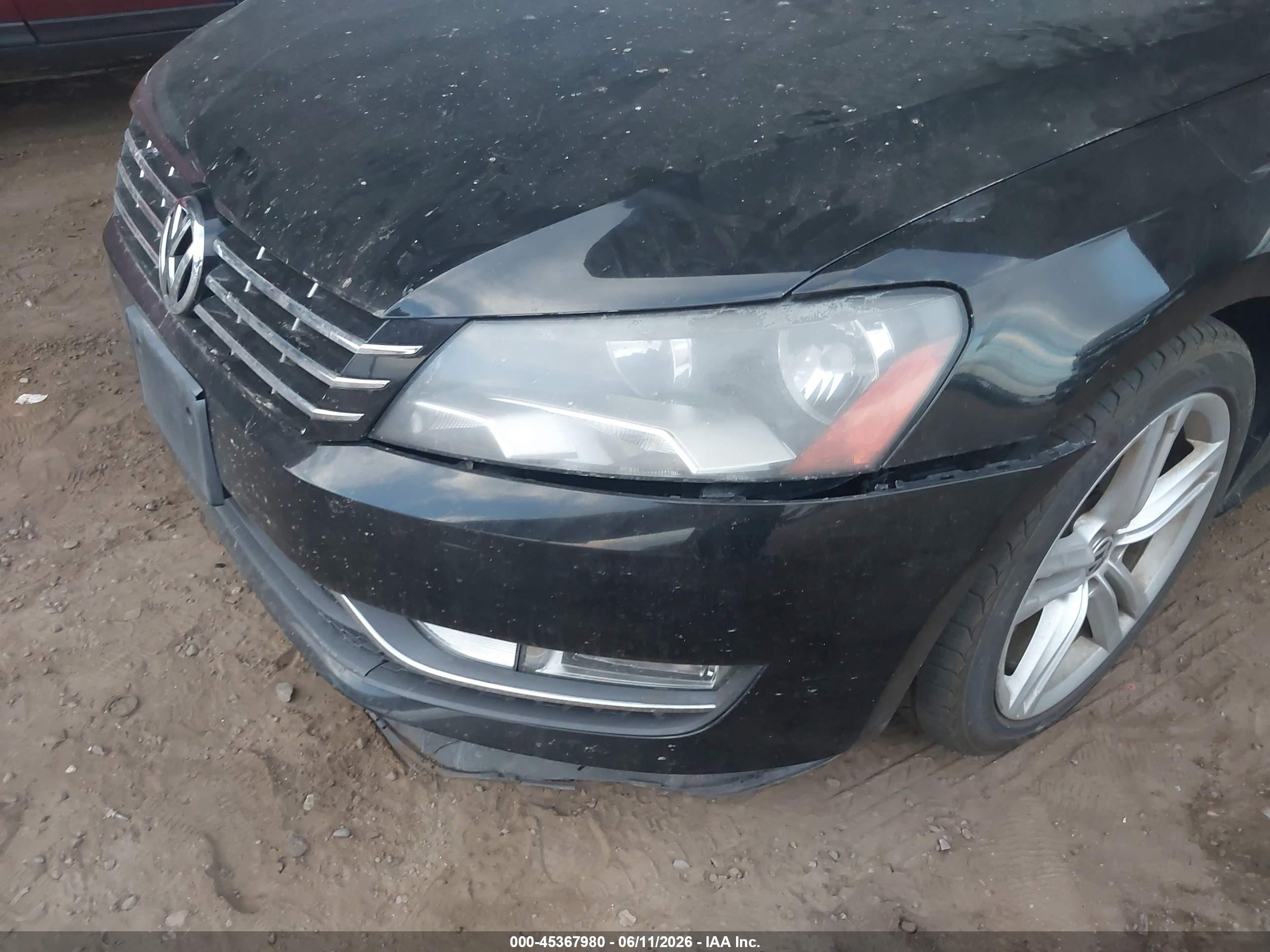 2012 Volkswagen Passat 2.0l Tdi Se Black vin: 1VWBN7A39CC017343