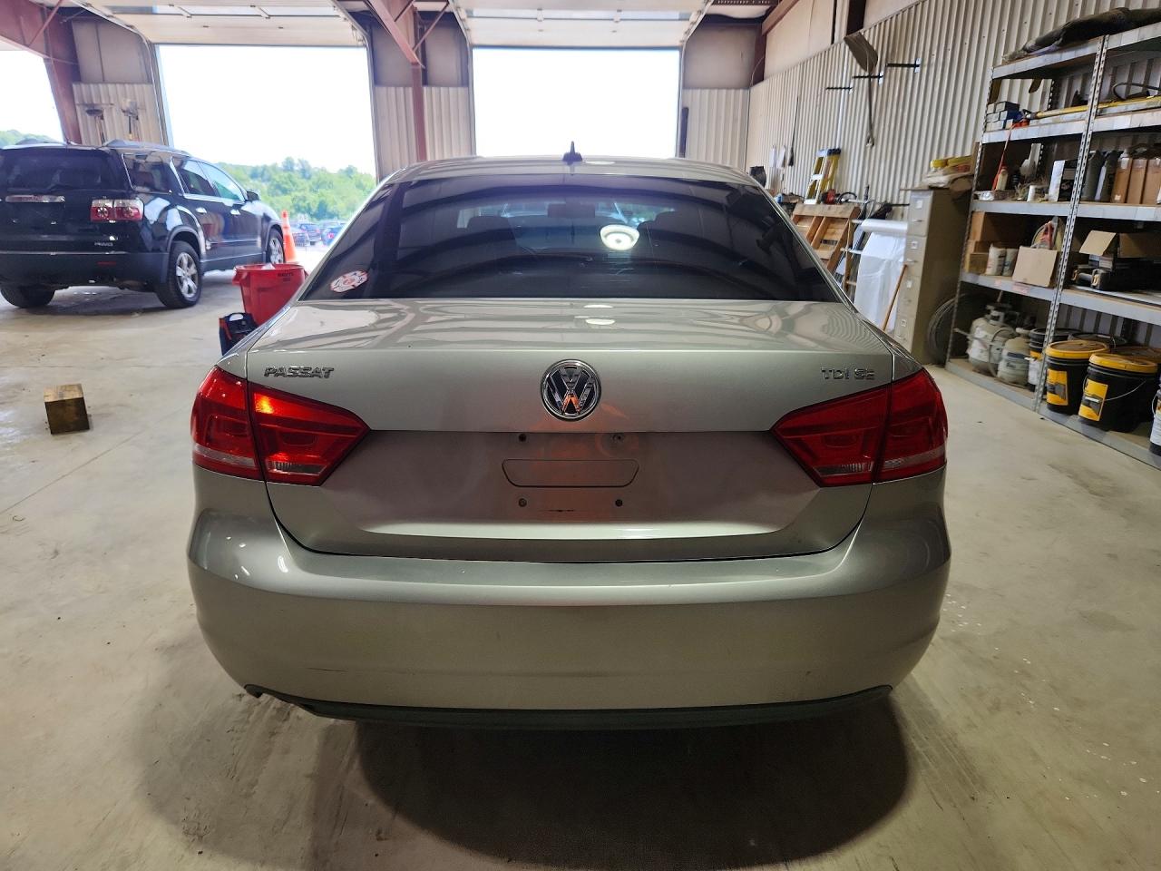 2012 Volkswagen Passat Se Silver vin: 1VWBN7A39CC034823