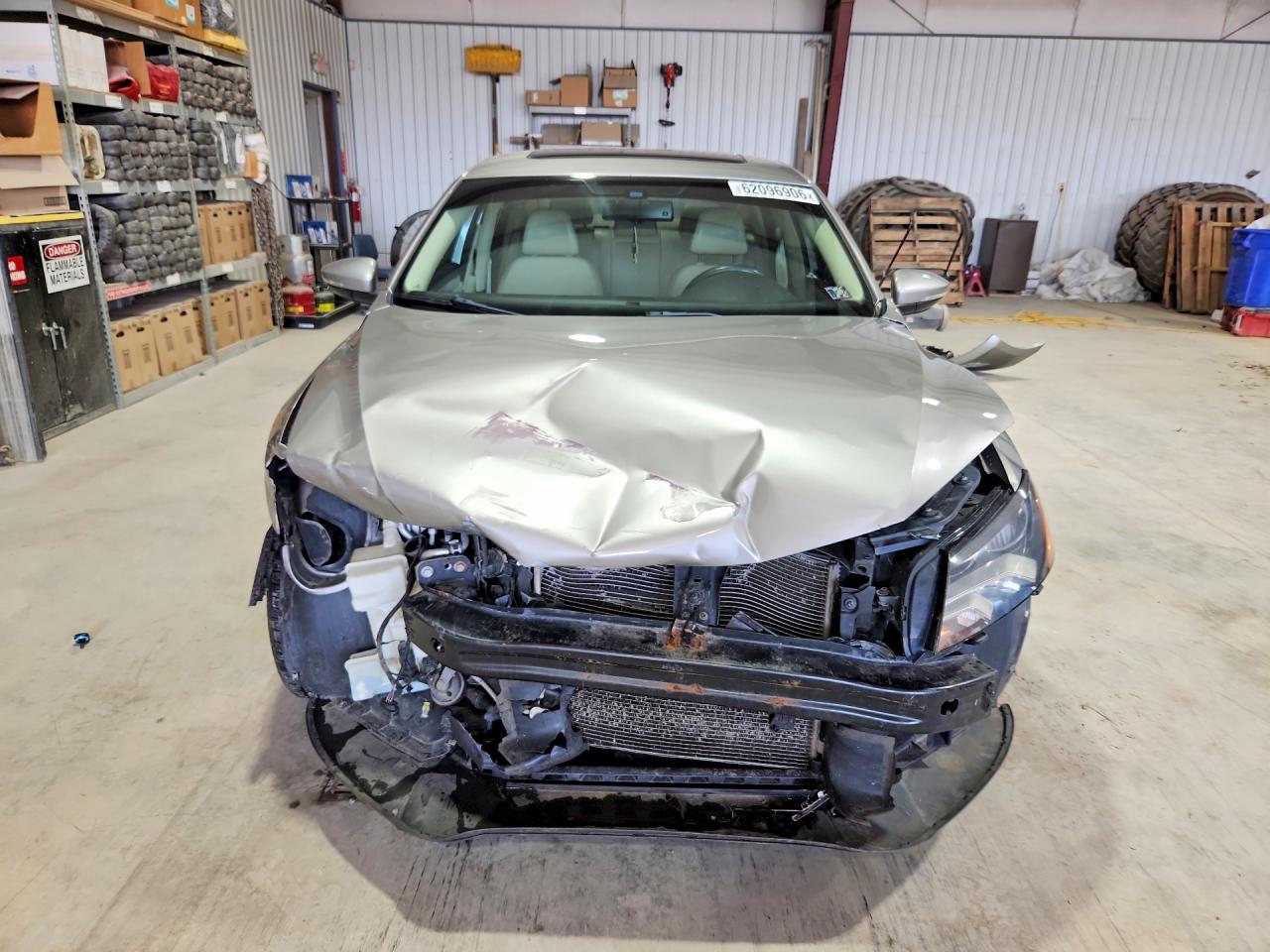 2012 Volkswagen Passat Se Silver vin: 1VWBN7A39CC034823