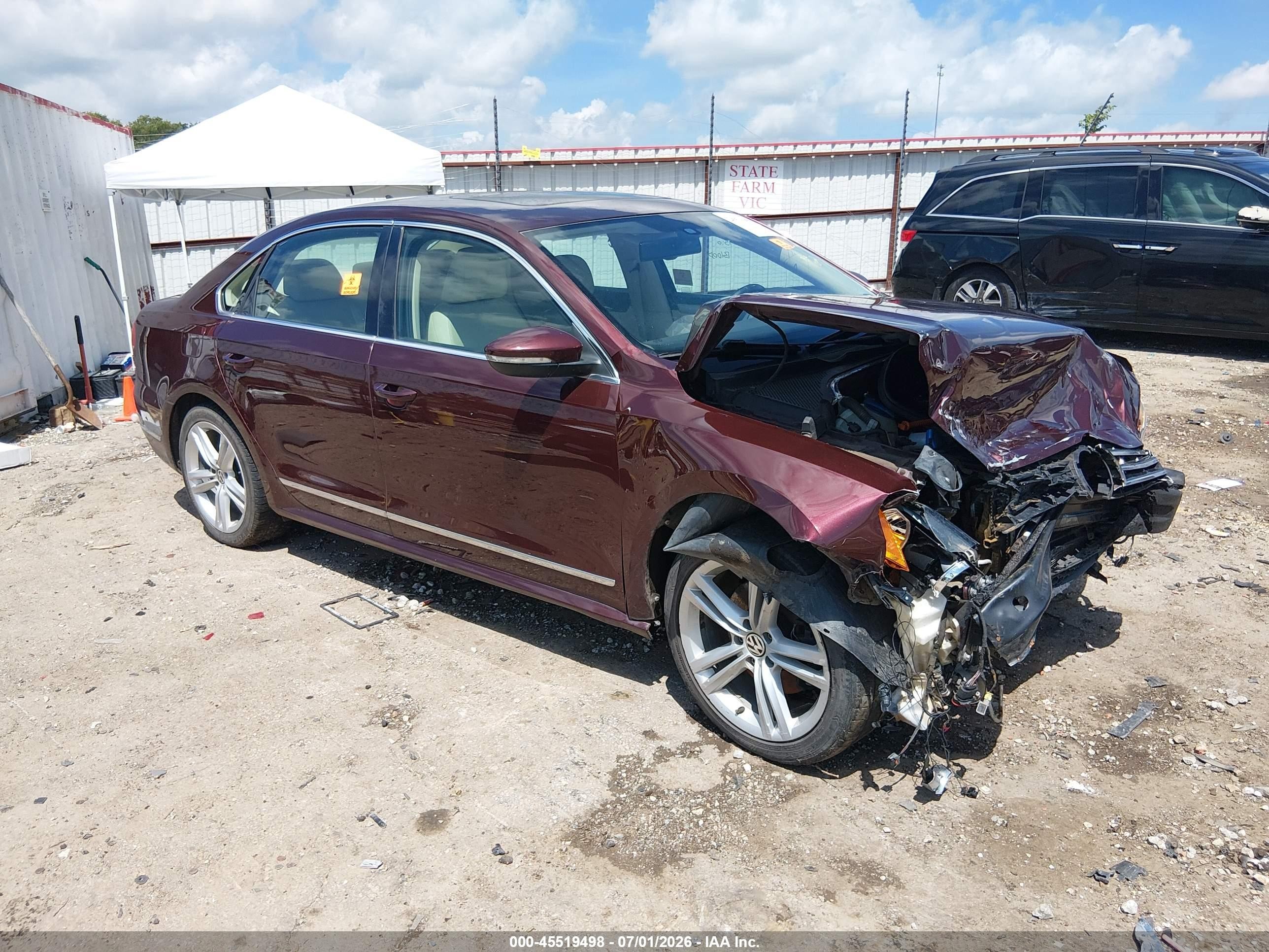 2012 Volkswagen Passat 2.0l Tdi Se Burgundy vin: 1VWBN7A39CC067563
