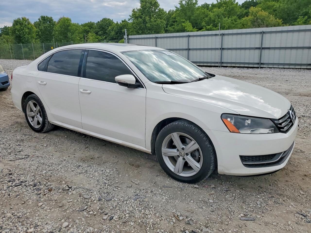 2012 Volkswagen Passat Se White vin: 1VWBN7A39CC093368