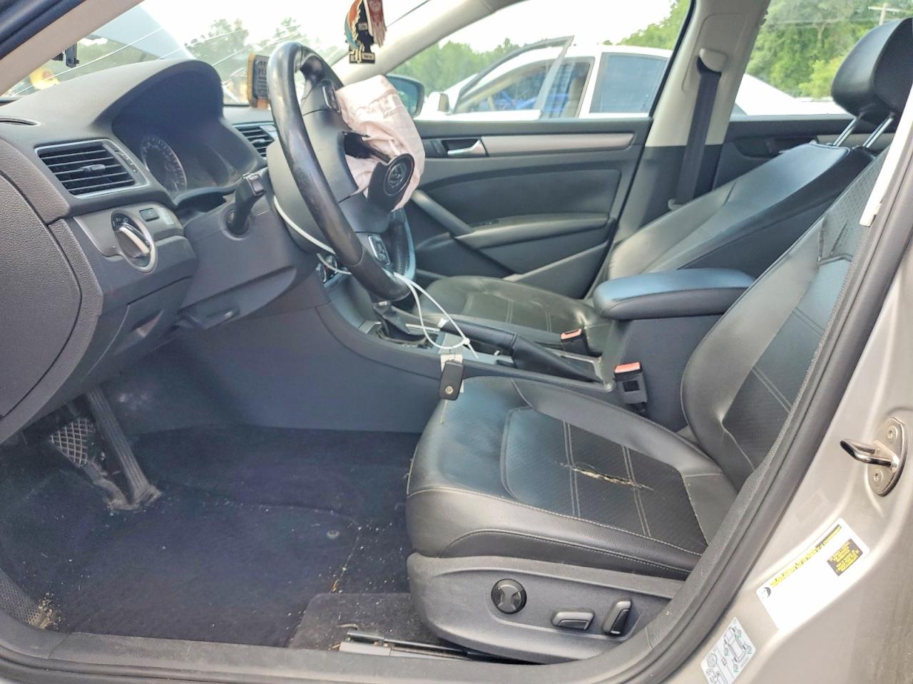 2014 Volkswagen Passat Se Gray vin: 1VWBN7A39EC004157