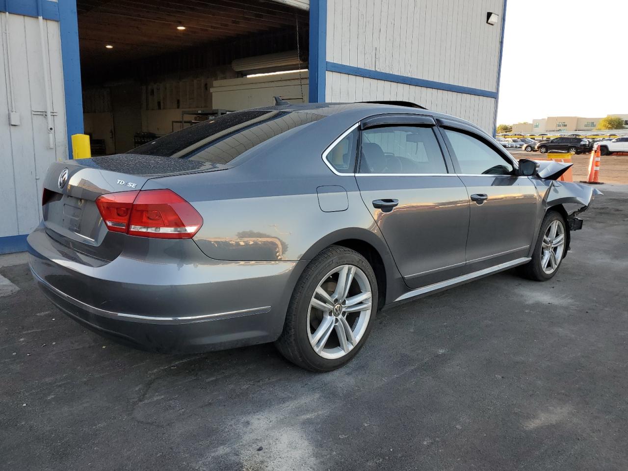 2014 Volkswagen Passat Se Gray vin: 1VWBN7A39EC013604