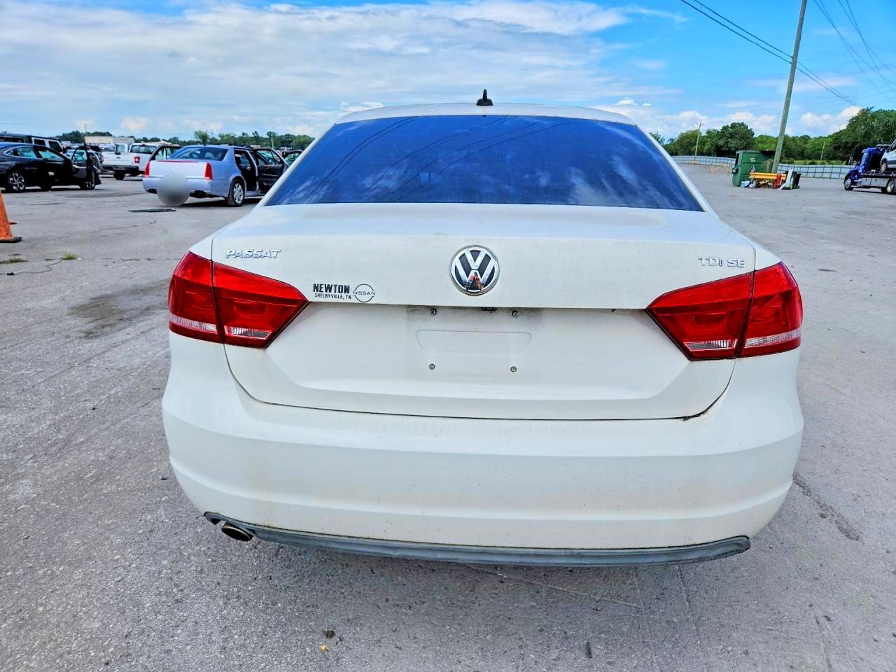 2014 Volkswagen Passat Se White vin: 1VWBN7A39EC027244