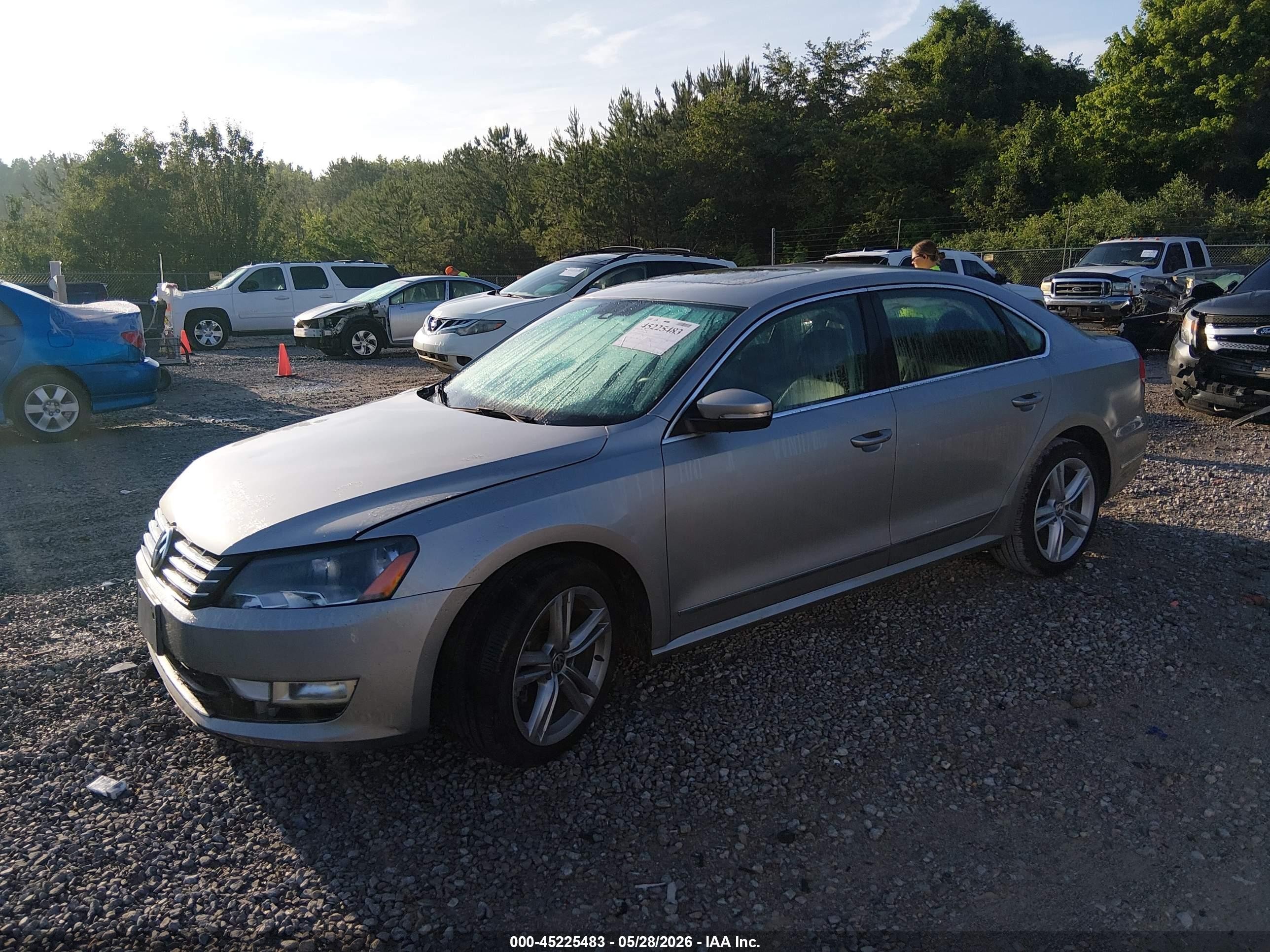 2014 Volkswagen Passat 2.0l Tdi Se Silver vin: 1VWBN7A39EC041676