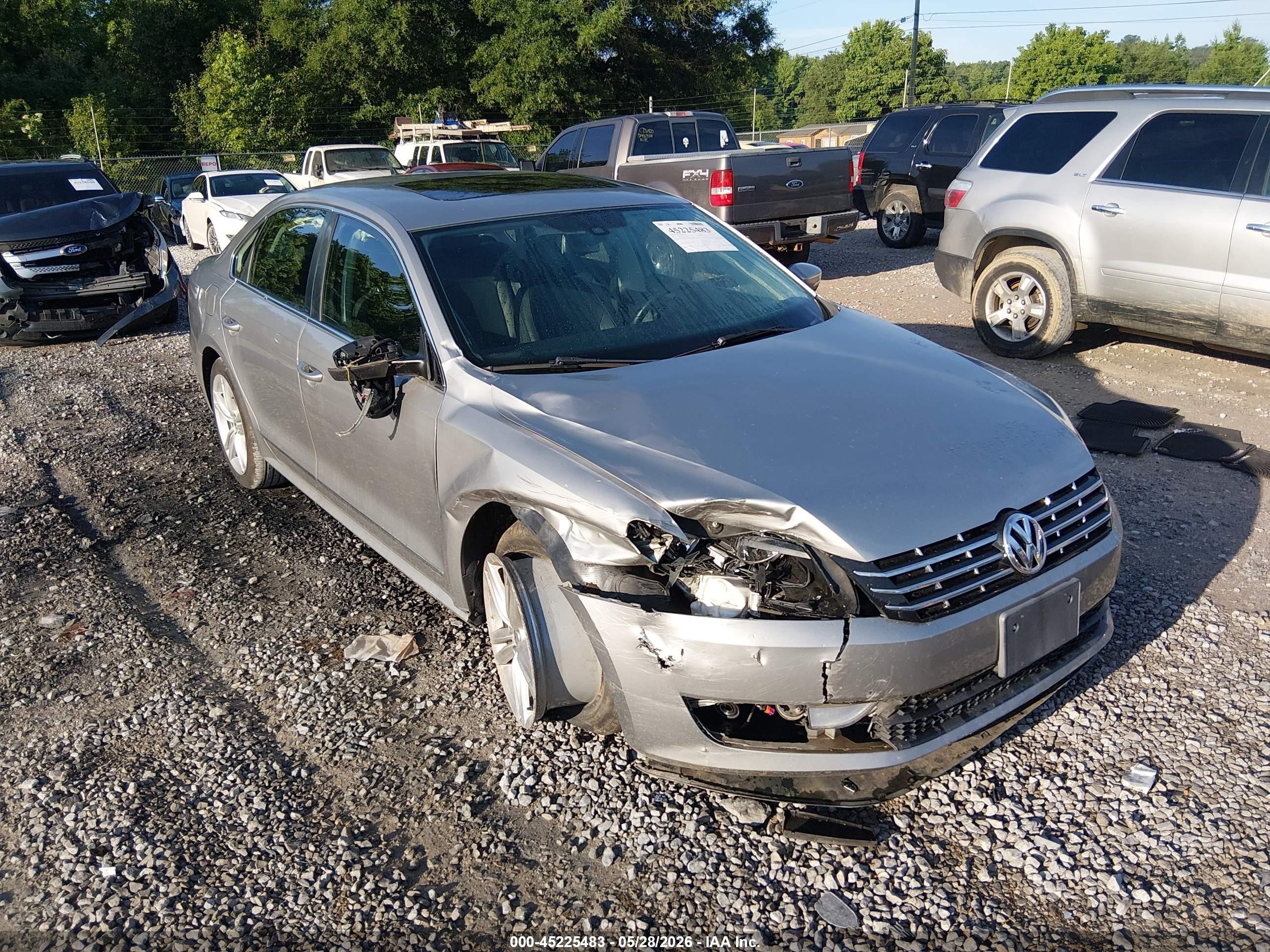 2014 Volkswagen Passat 2.0l Tdi Se Silver vin: 1VWBN7A39EC041676