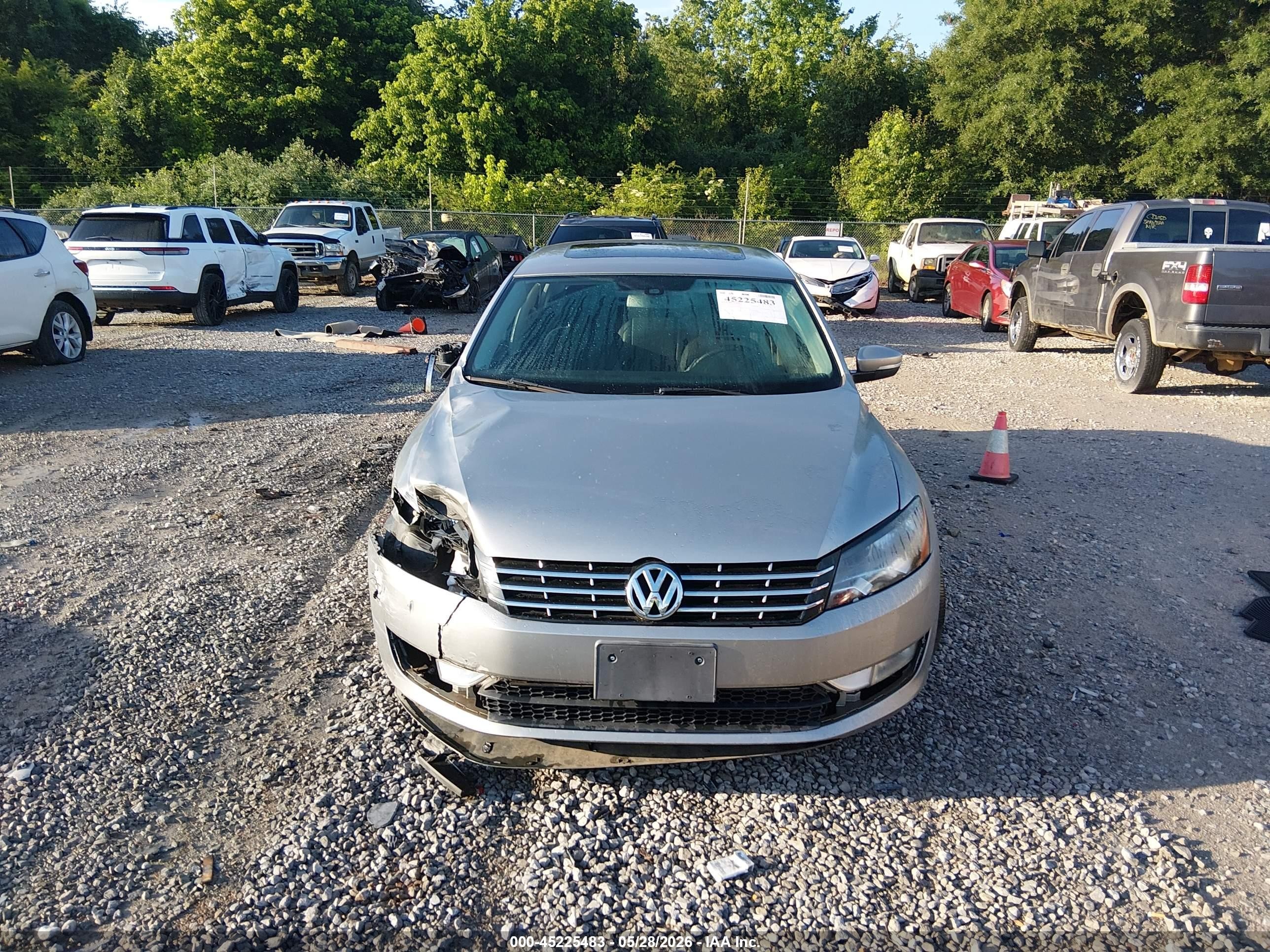 2014 Volkswagen Passat 2.0l Tdi Se Silver vin: 1VWBN7A39EC041676