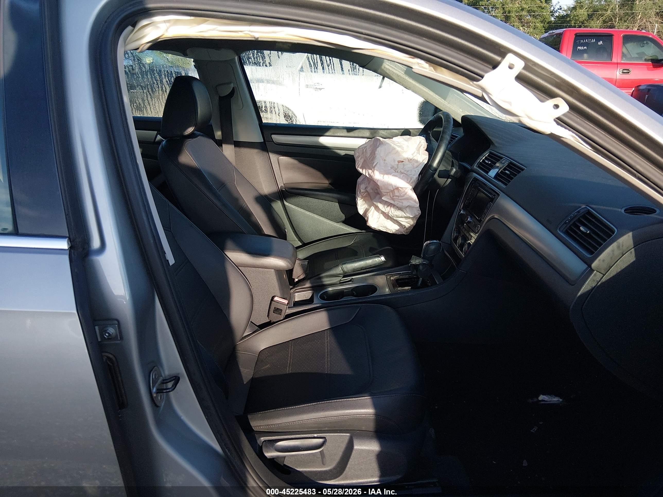 2014 Volkswagen Passat 2.0l Tdi Se Silver vin: 1VWBN7A39EC041676