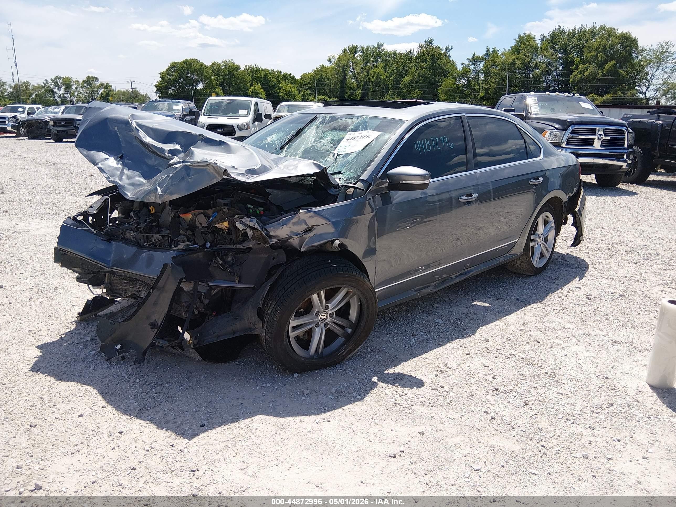 2014 Volkswagen Passat 2.0l Tdi Se Gray vin: 1VWBN7A39EC085094