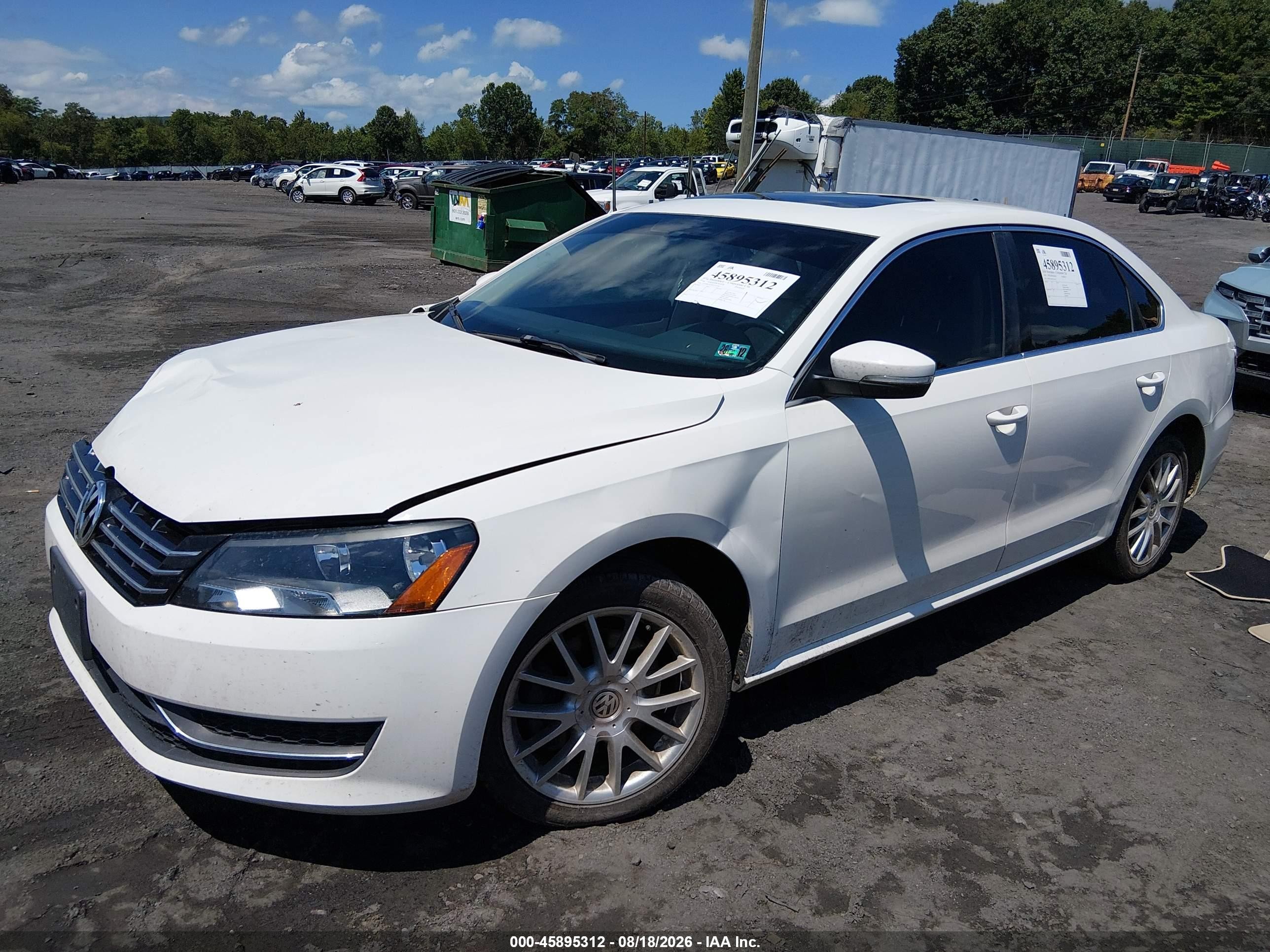 2014 Volkswagen Passat 2.0l Tdi Se White vin: 1VWBN7A39EC115310