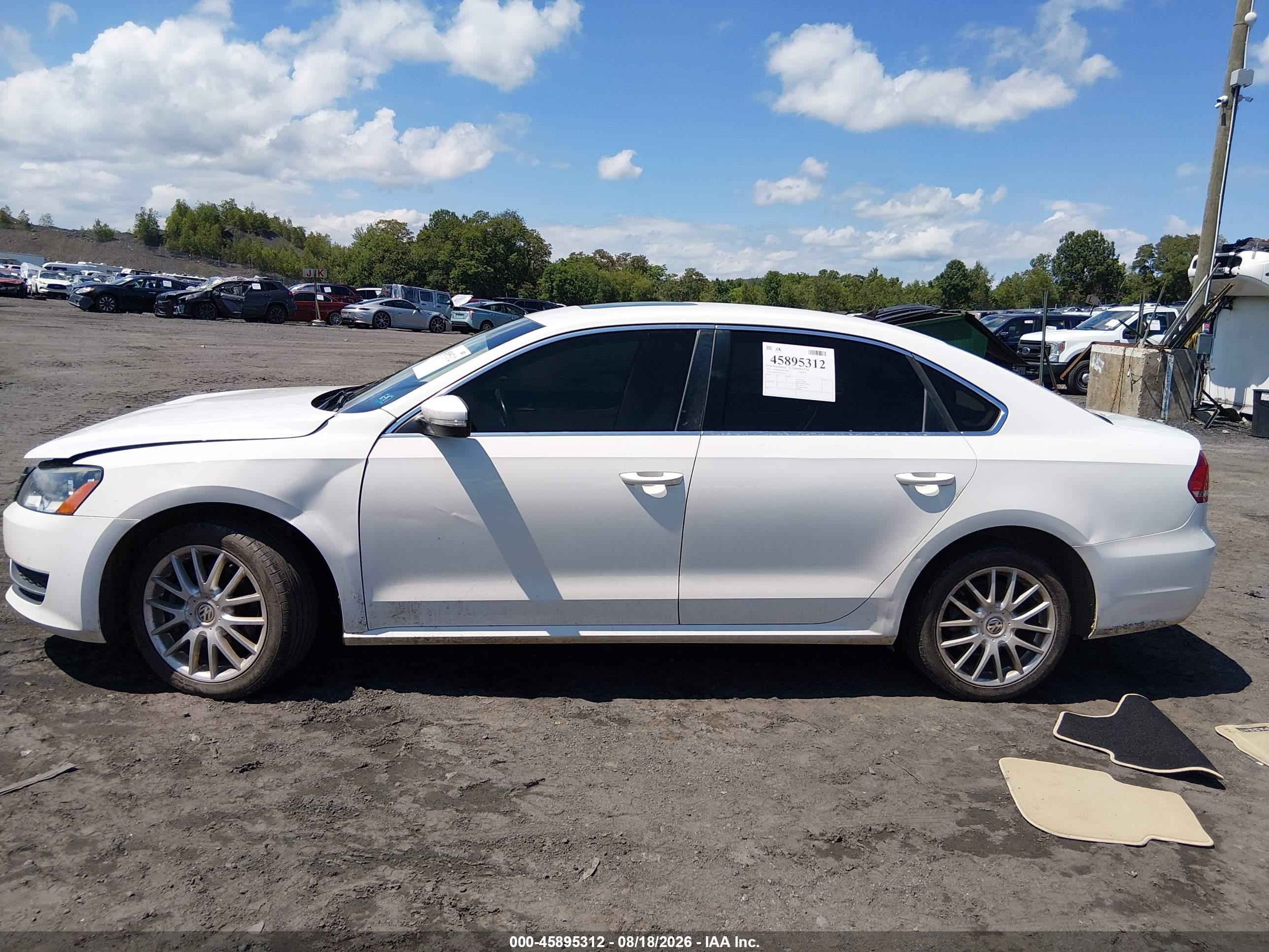 2014 Volkswagen Passat 2.0l Tdi Se White vin: 1VWBN7A39EC115310
