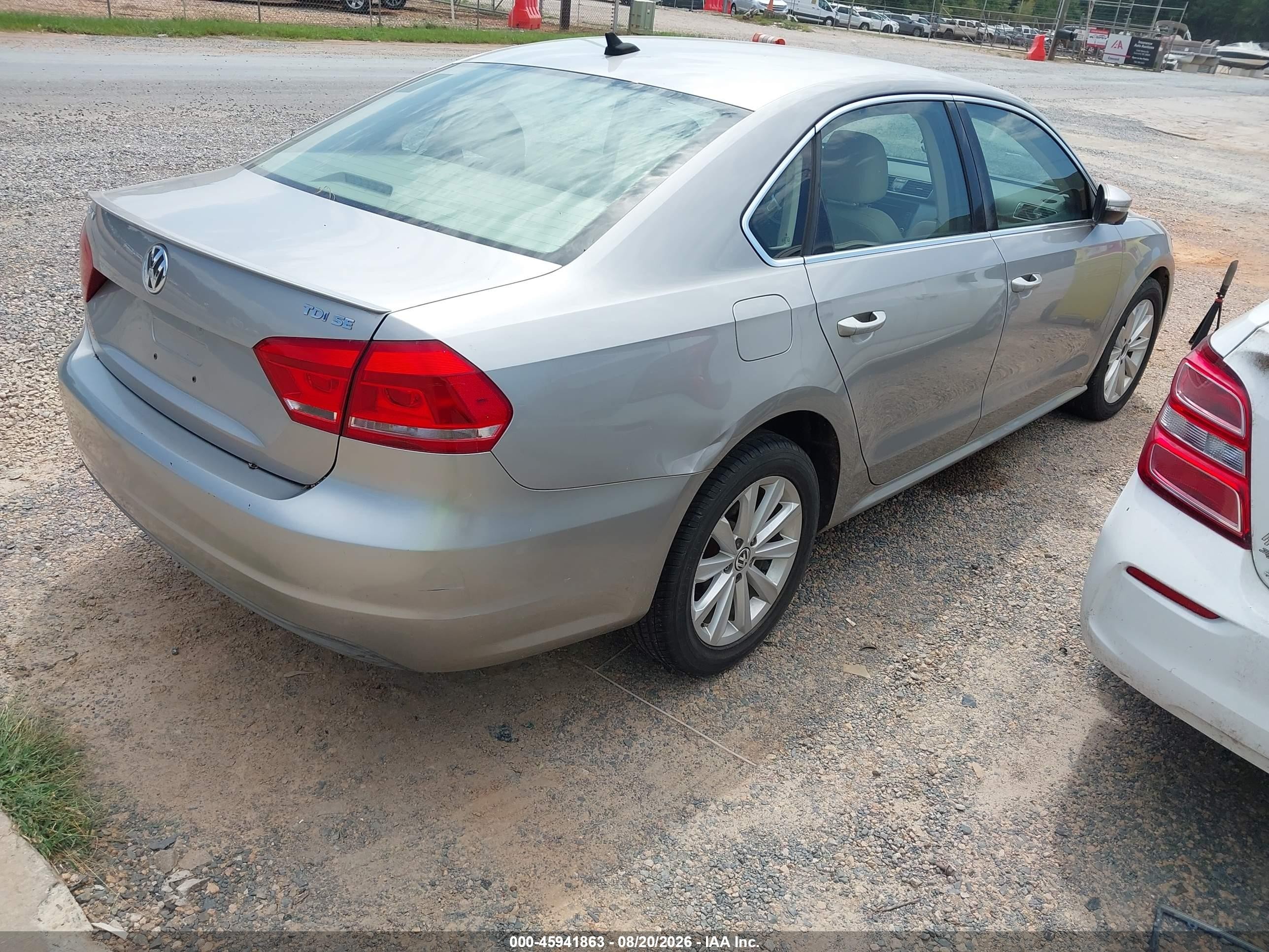 2012 Volkswagen Passat 2.0l Tdi Se Silver vin: 1VWBN7A3XCC074263