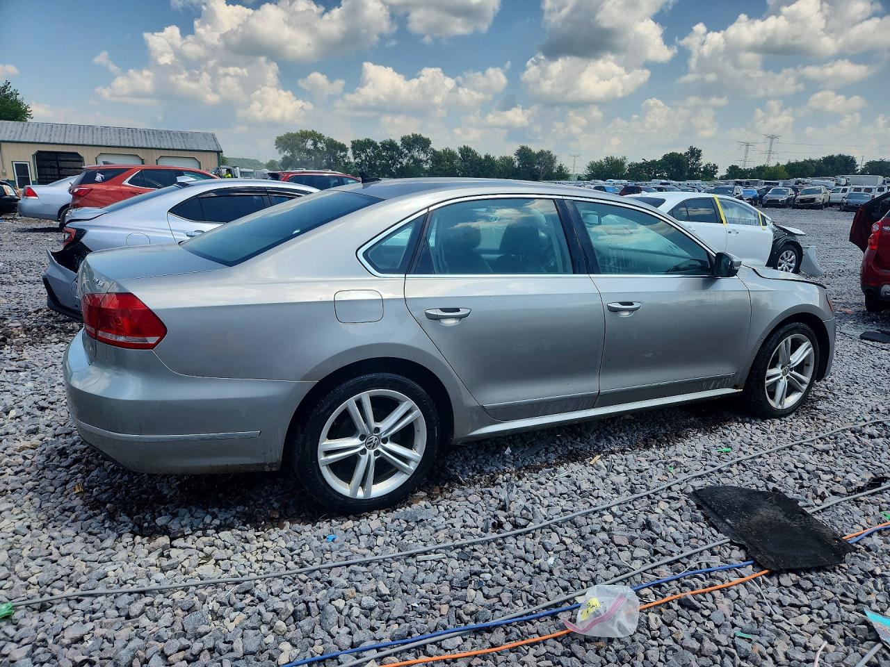2013 Volkswagen Passat Se Серебряный vin: 1VWBN7A3XDC049218