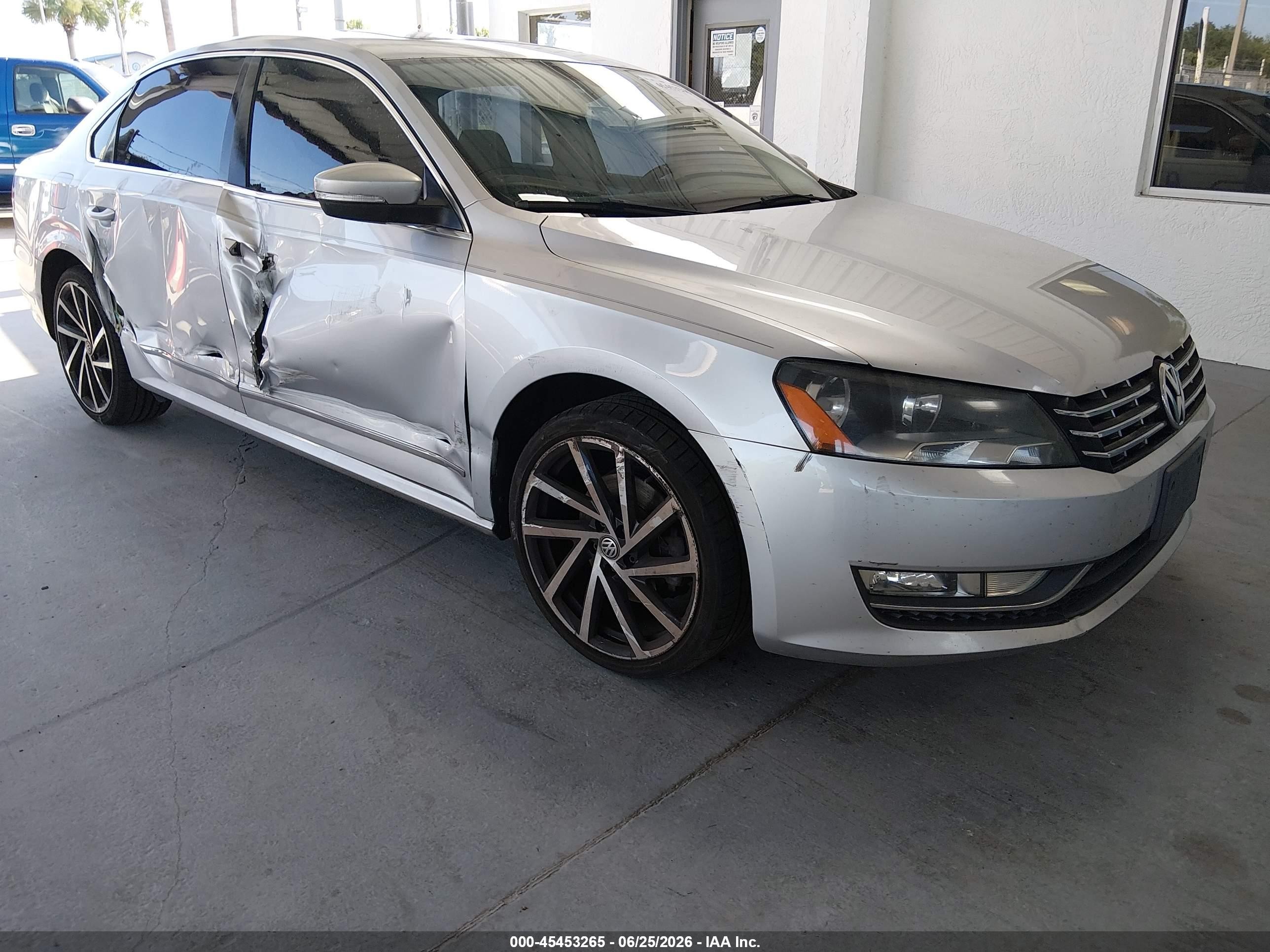 2013 Volkswagen Passat 2.0l Tdi Se Silver vin: 1VWBN7A3XDC076595