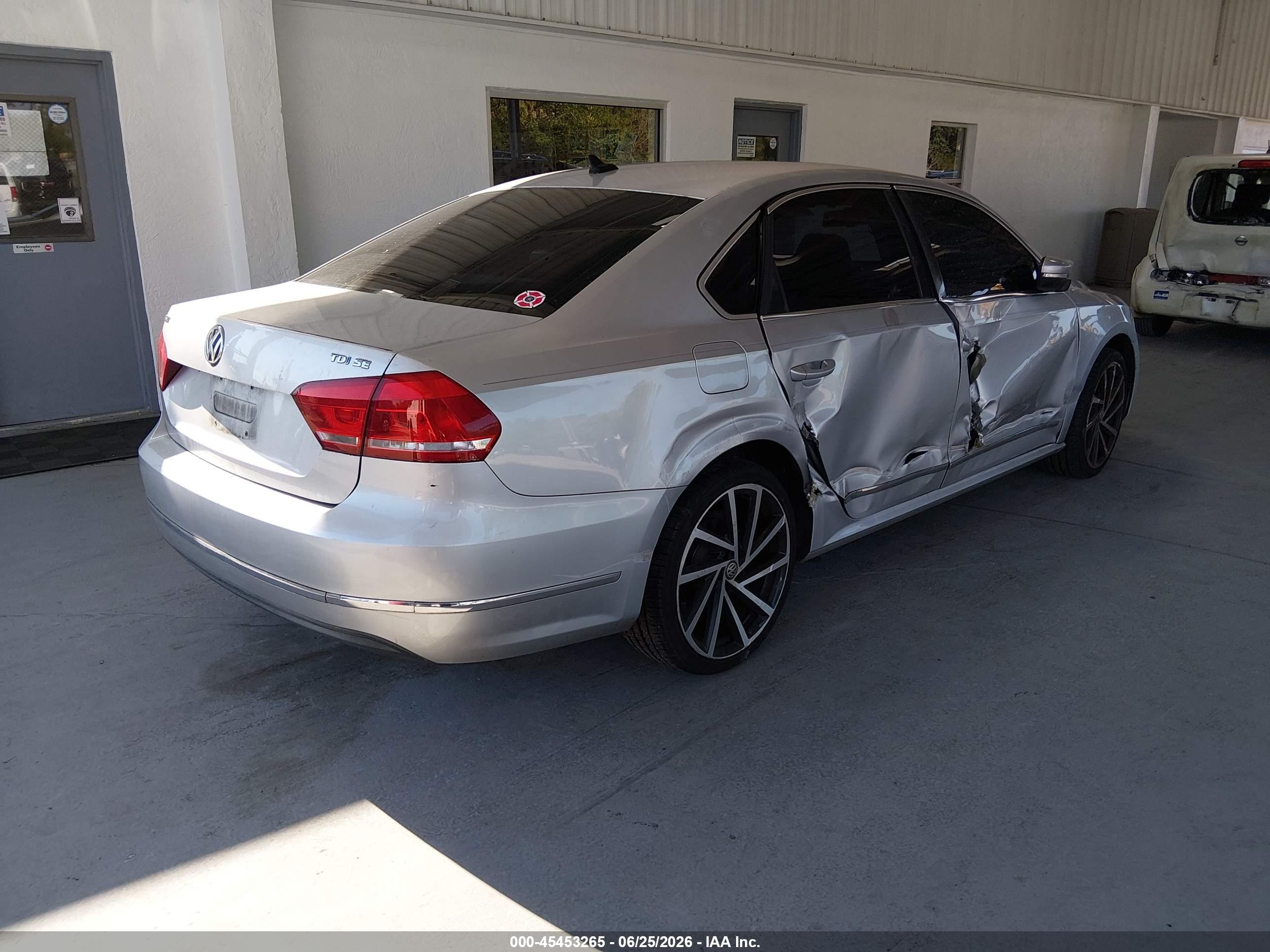2013 Volkswagen Passat 2.0l Tdi Se Silver vin: 1VWBN7A3XDC076595