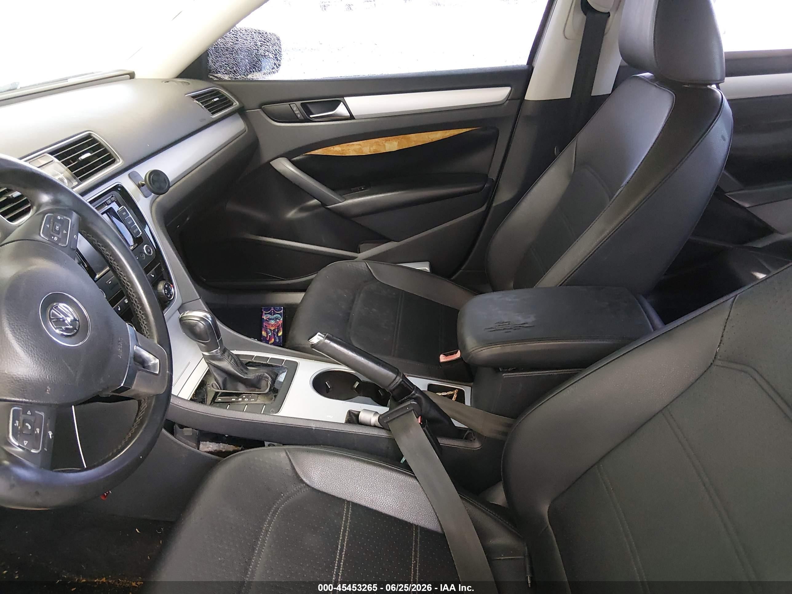 2013 Volkswagen Passat 2.0l Tdi Se Silver vin: 1VWBN7A3XDC076595