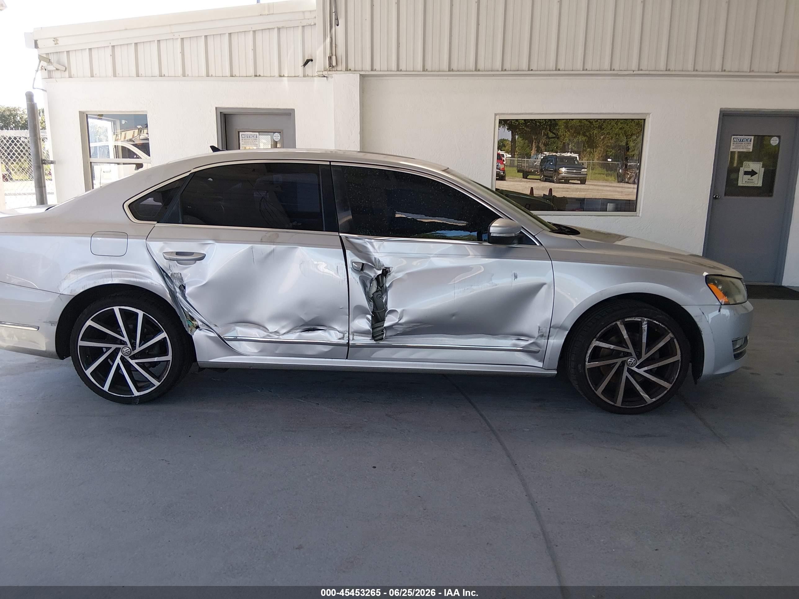 2013 Volkswagen Passat 2.0l Tdi Se Silver vin: 1VWBN7A3XDC076595